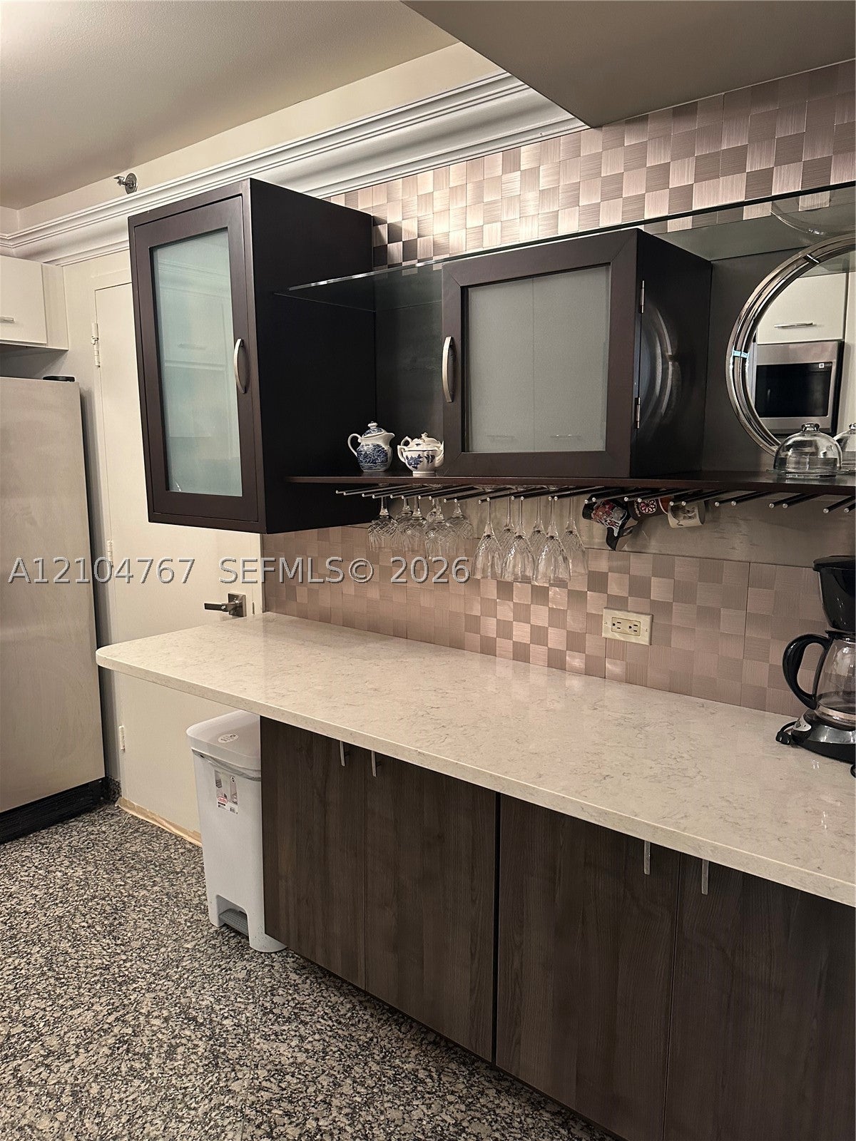 6039 Collins Ave 815