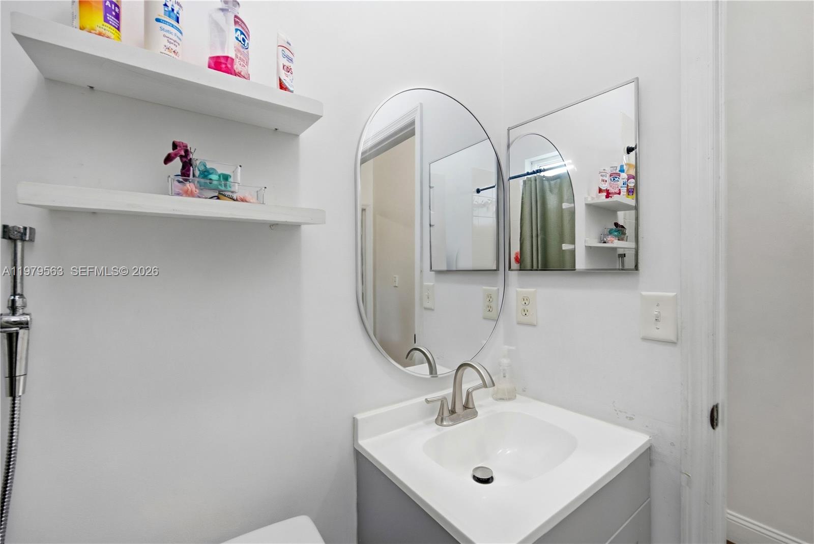 KEYS-GATE NO 1 - Residential