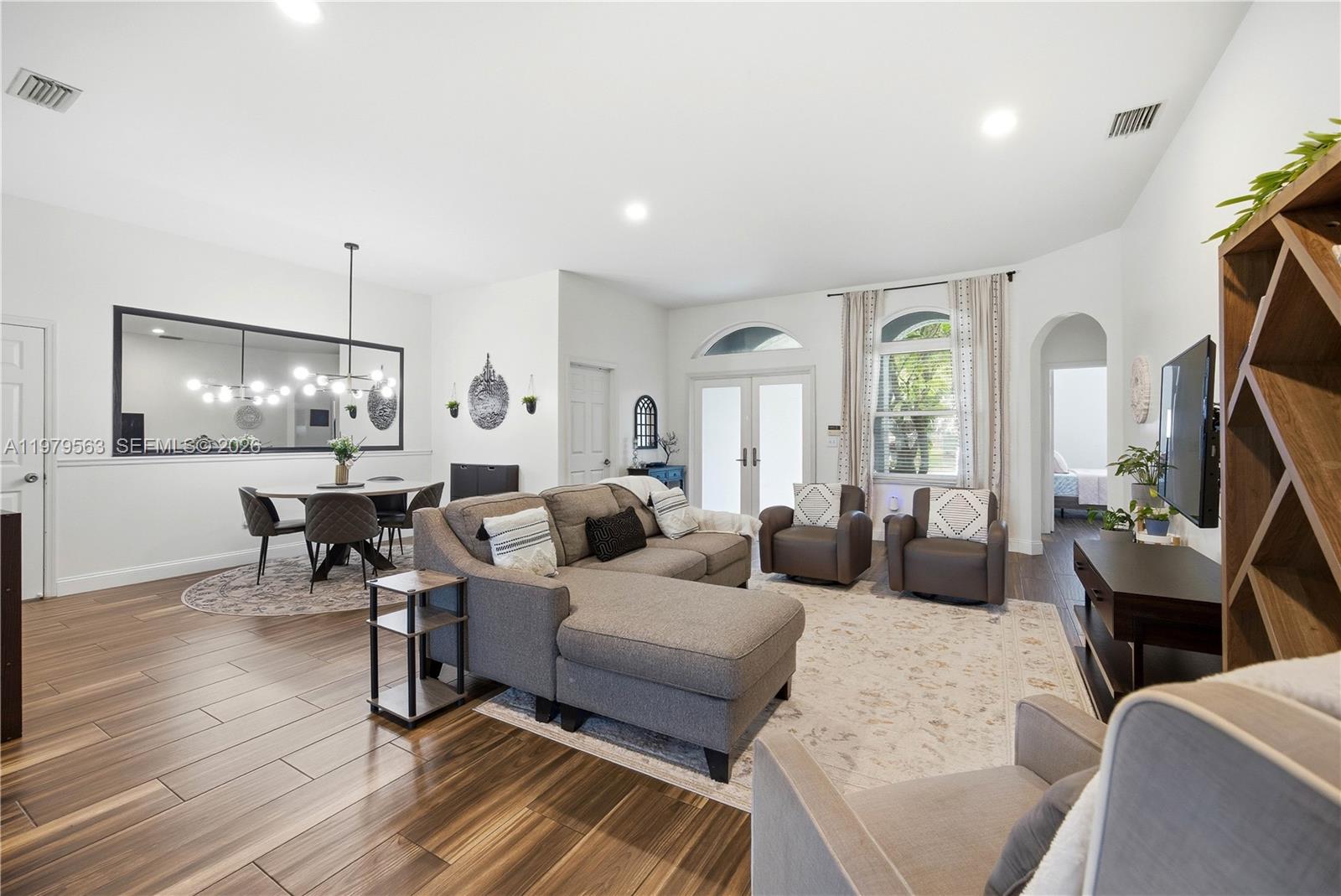 KEYS-GATE NO 1 - Residential