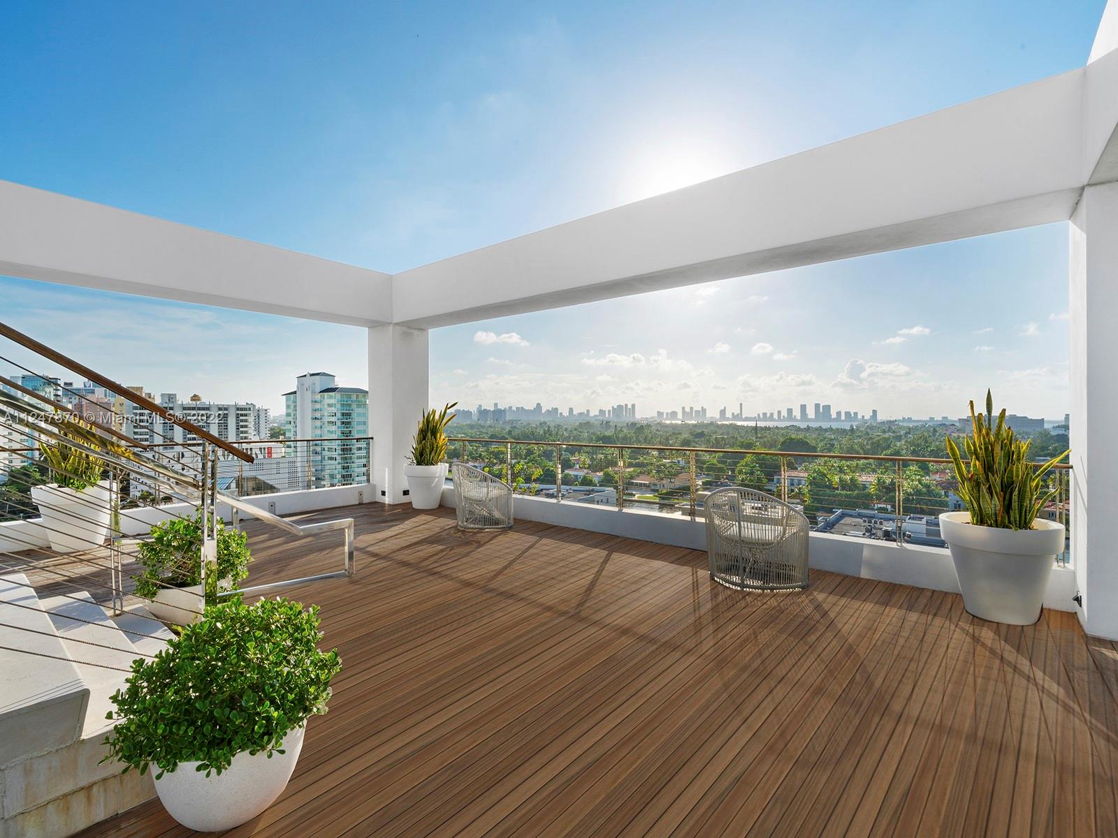 BEACH HOUSE 8 - Residential