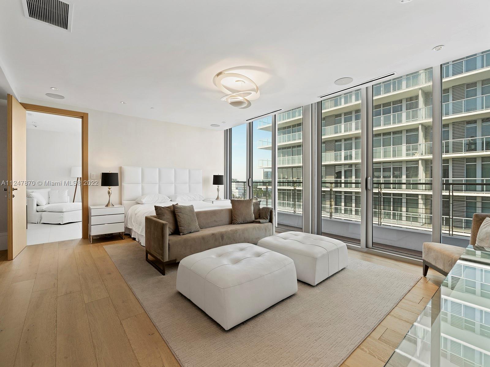 BEACH HOUSE 8 - Residential