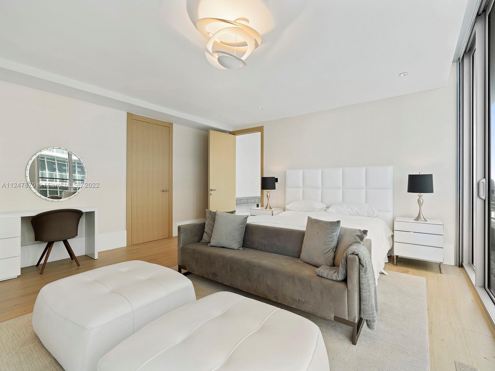 BEACH HOUSE 8 - Residential