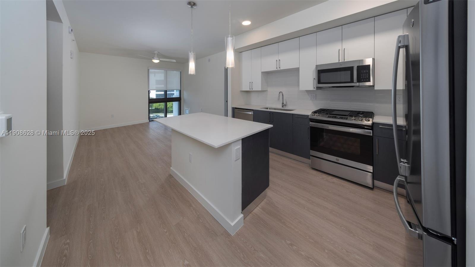 Avida Aventura - Residential Lease