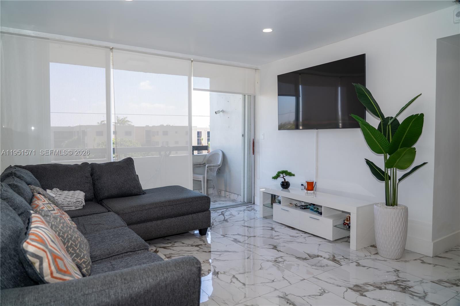 SANDALWOOD CONDO APTS - Residential