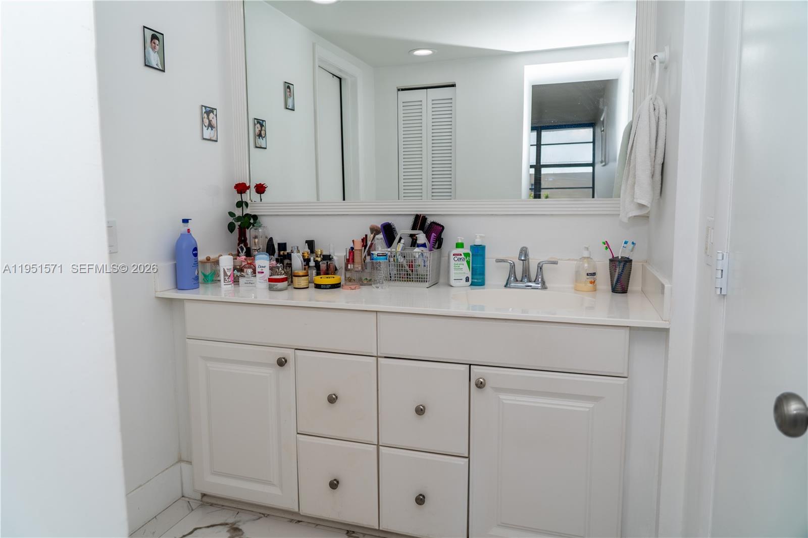 SANDALWOOD CONDO APTS - Residential