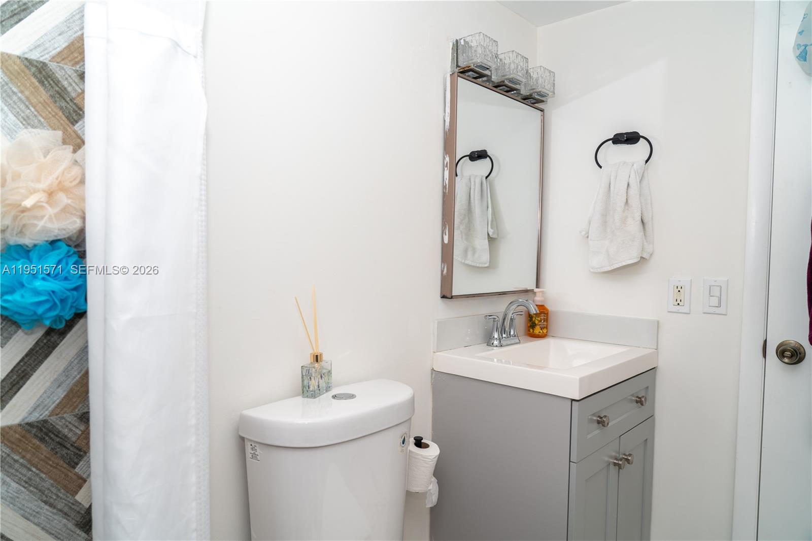 SANDALWOOD CONDO APTS - Residential