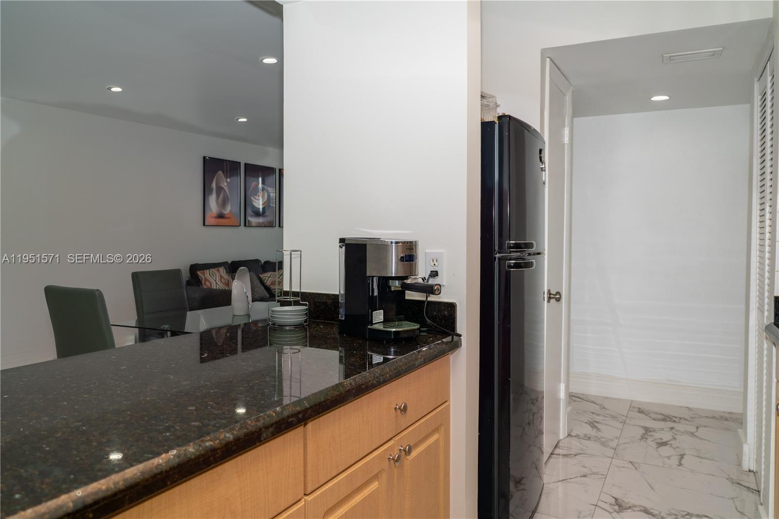 SANDALWOOD CONDO APTS - Residential