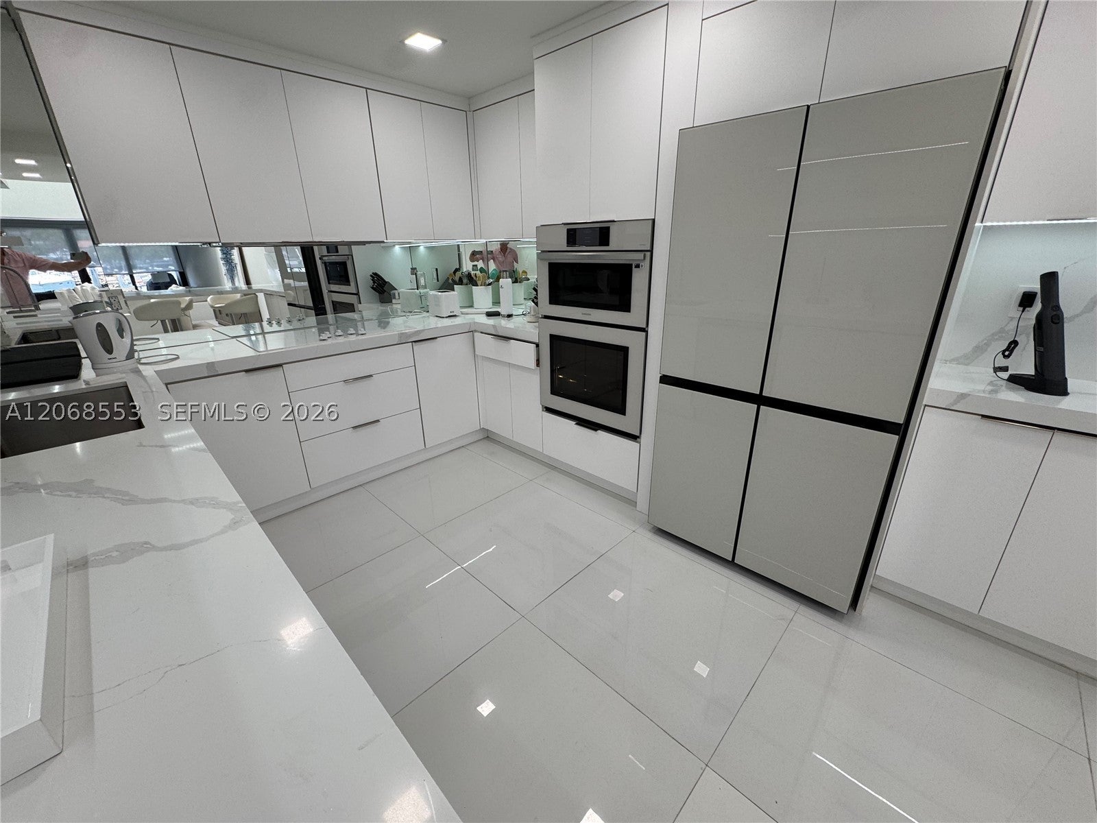 336 Poinciana Dr 1008