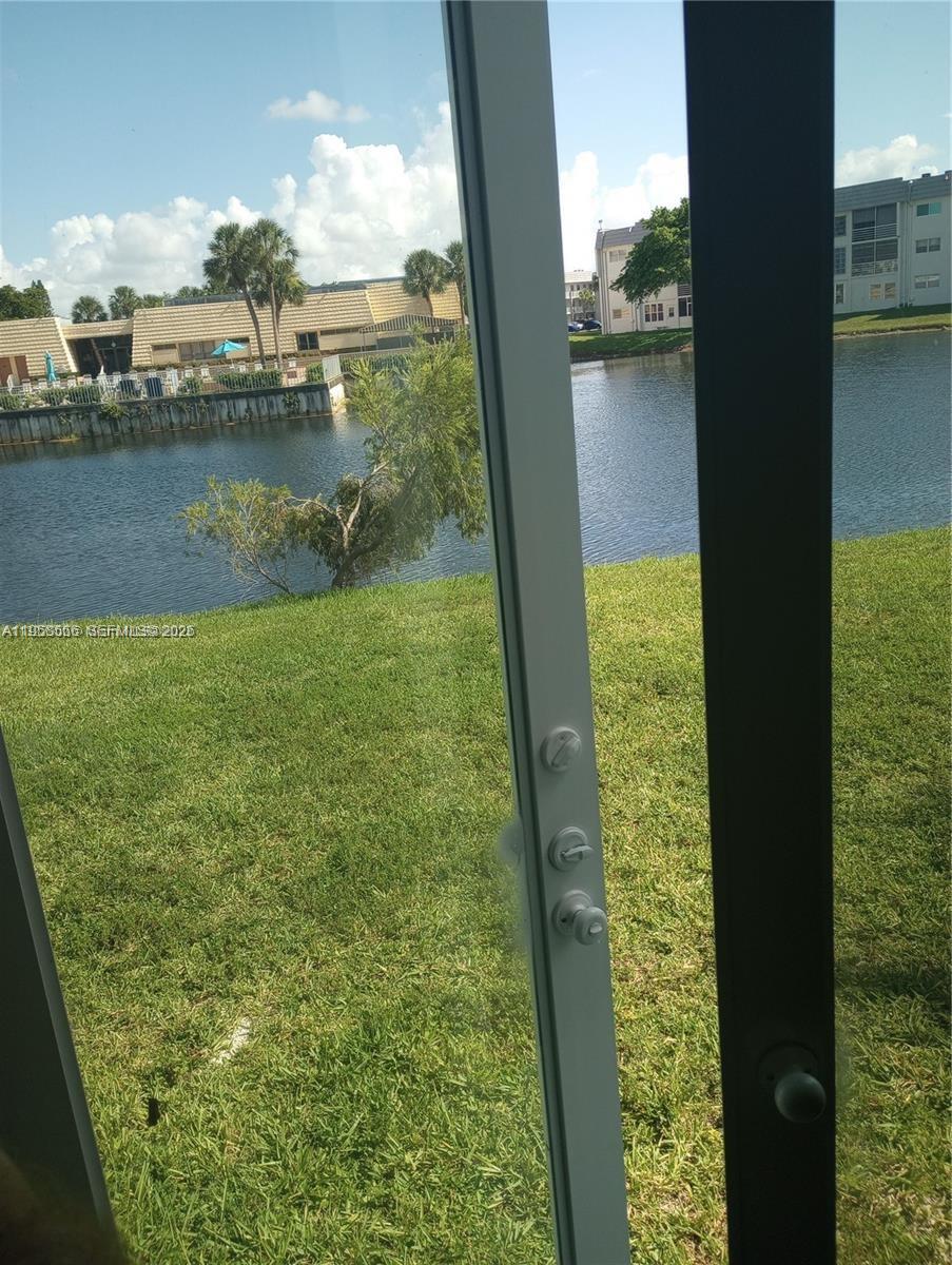 SUNRISE LAKES 59 CONDO - Residential Lease