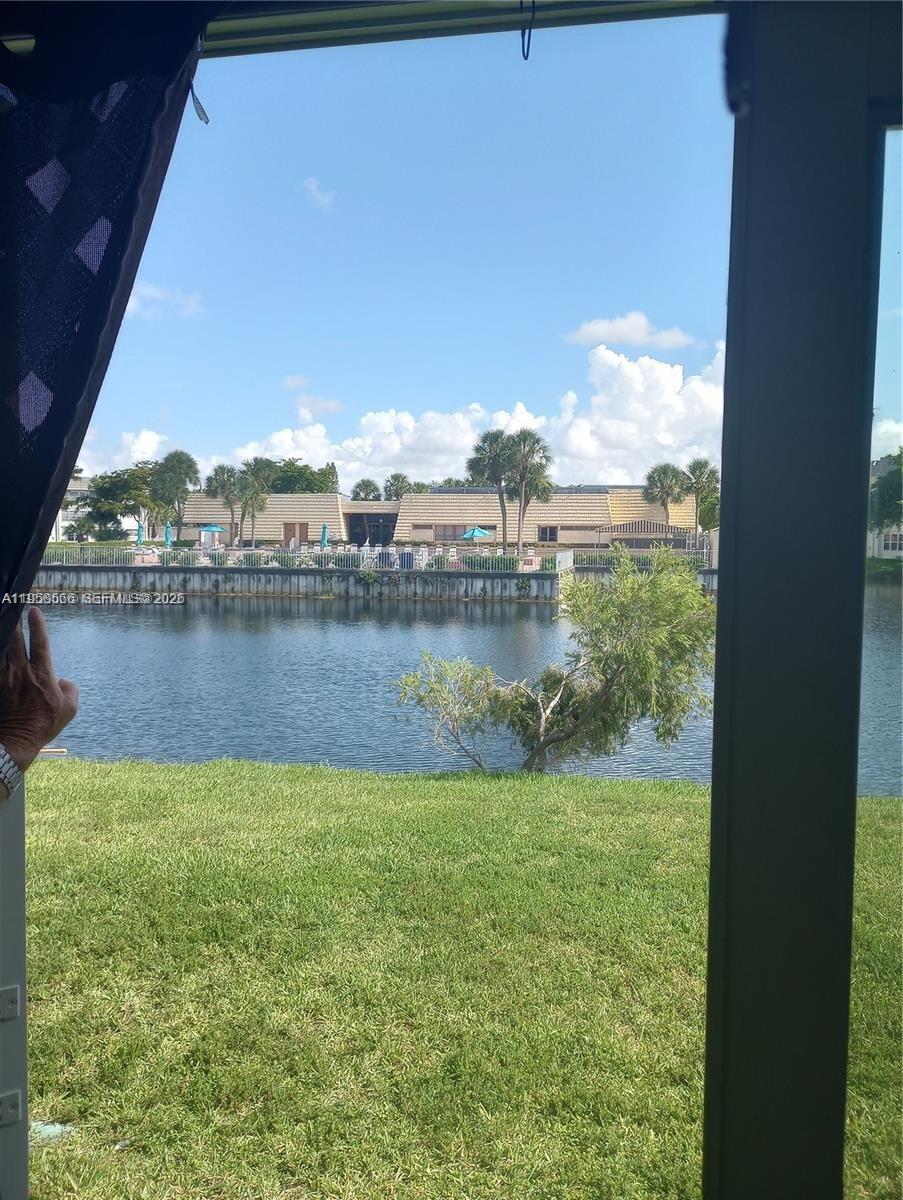 SUNRISE LAKES 59 CONDO - Residential Lease