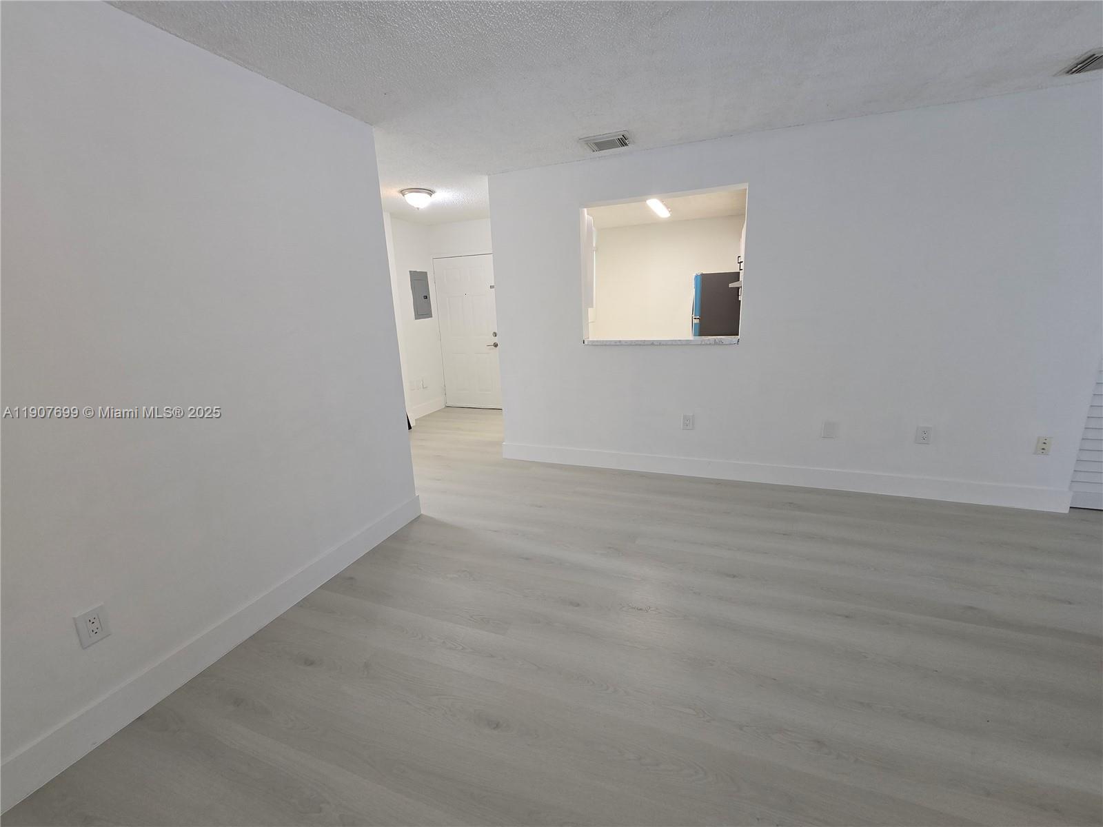 VILLA REAL CONDO NO 7 - Residential