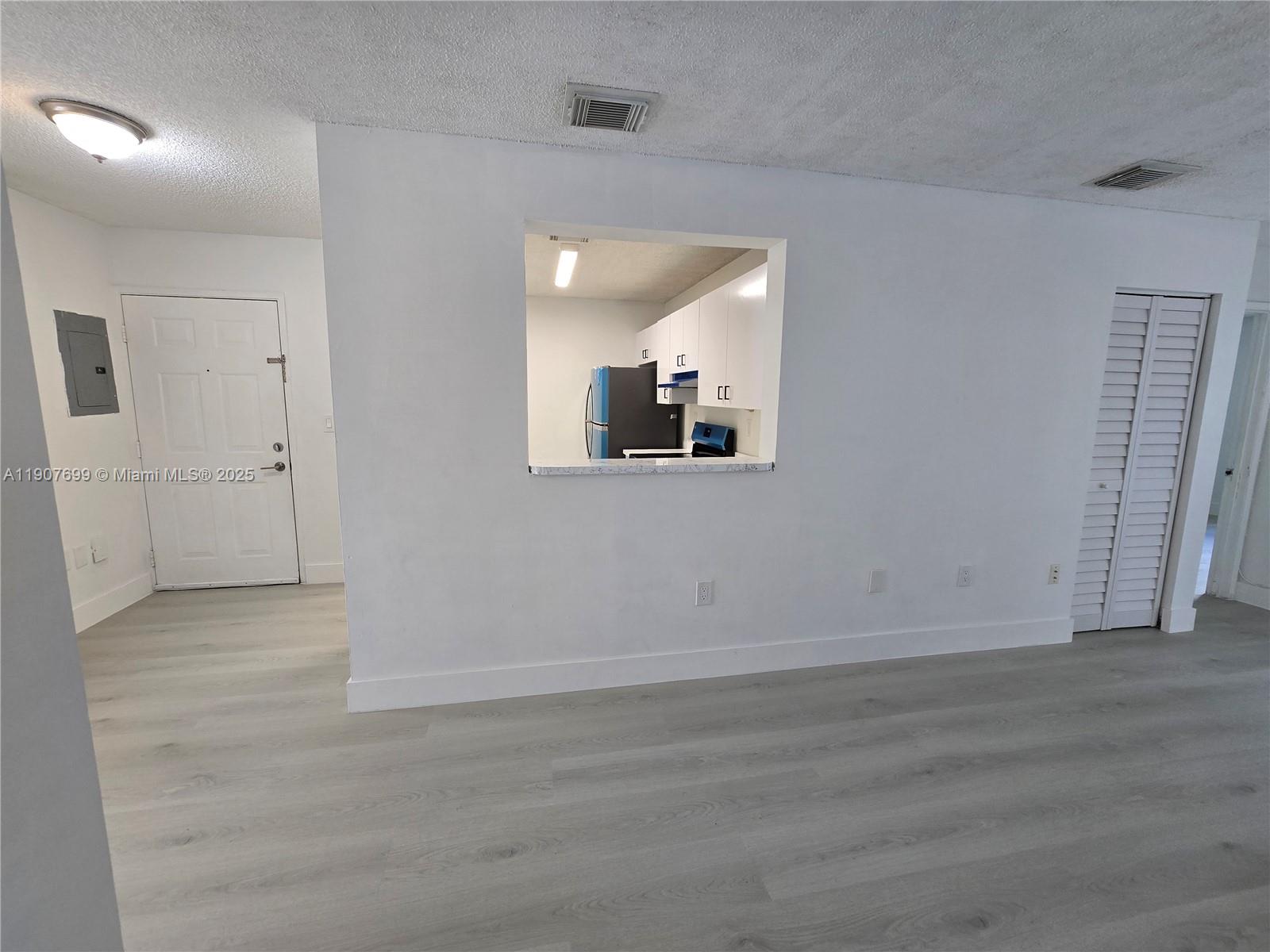 VILLA REAL CONDO NO 7 - Residential