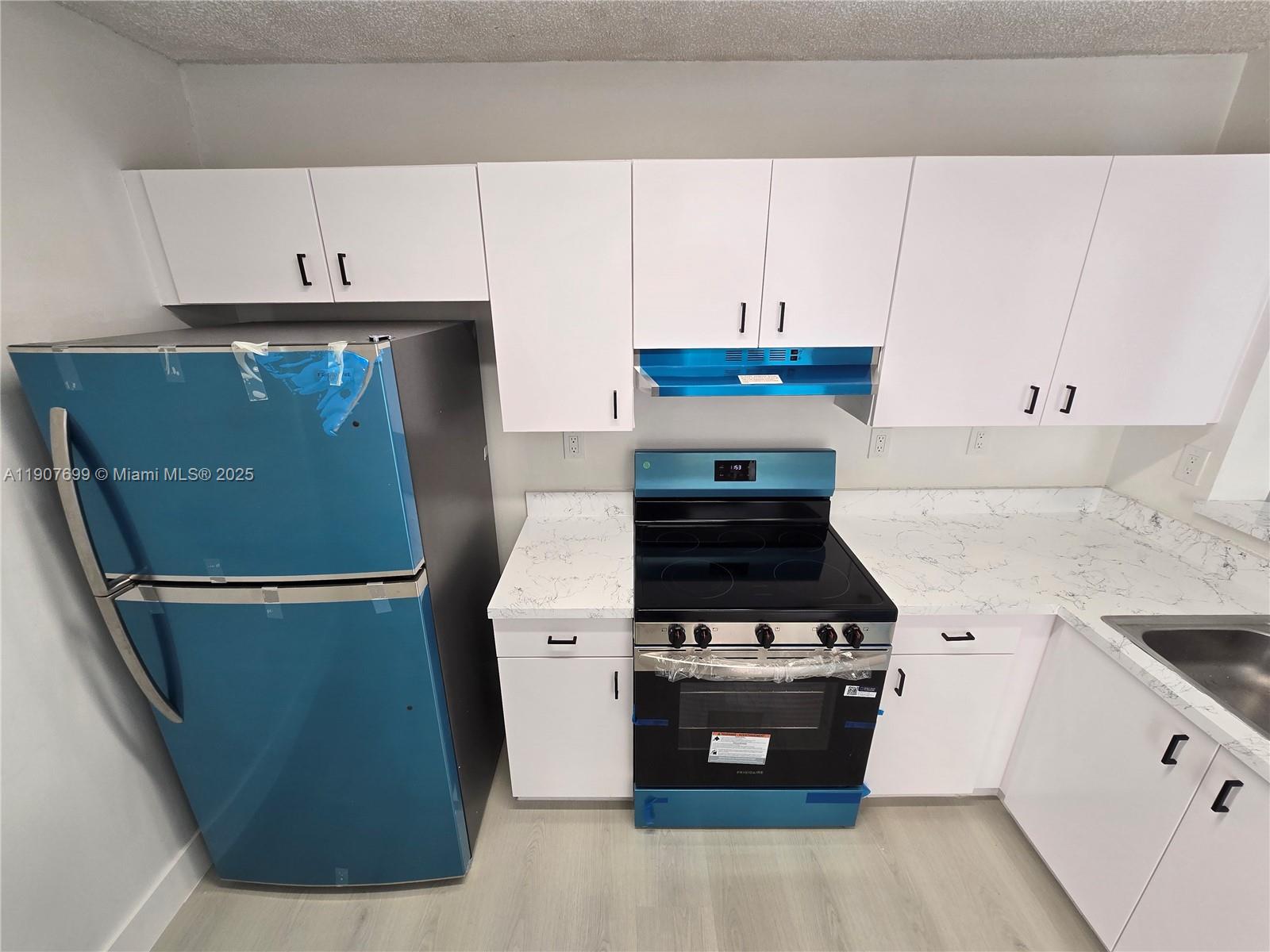 VILLA REAL CONDO NO 7 - Residential