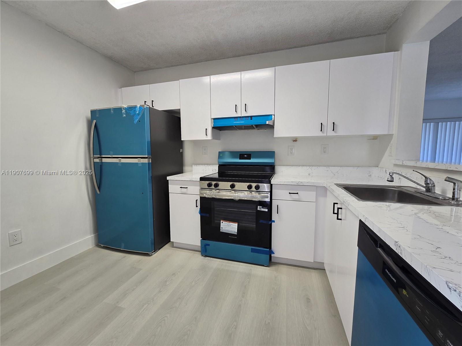 VILLA REAL CONDO NO 7 - Residential