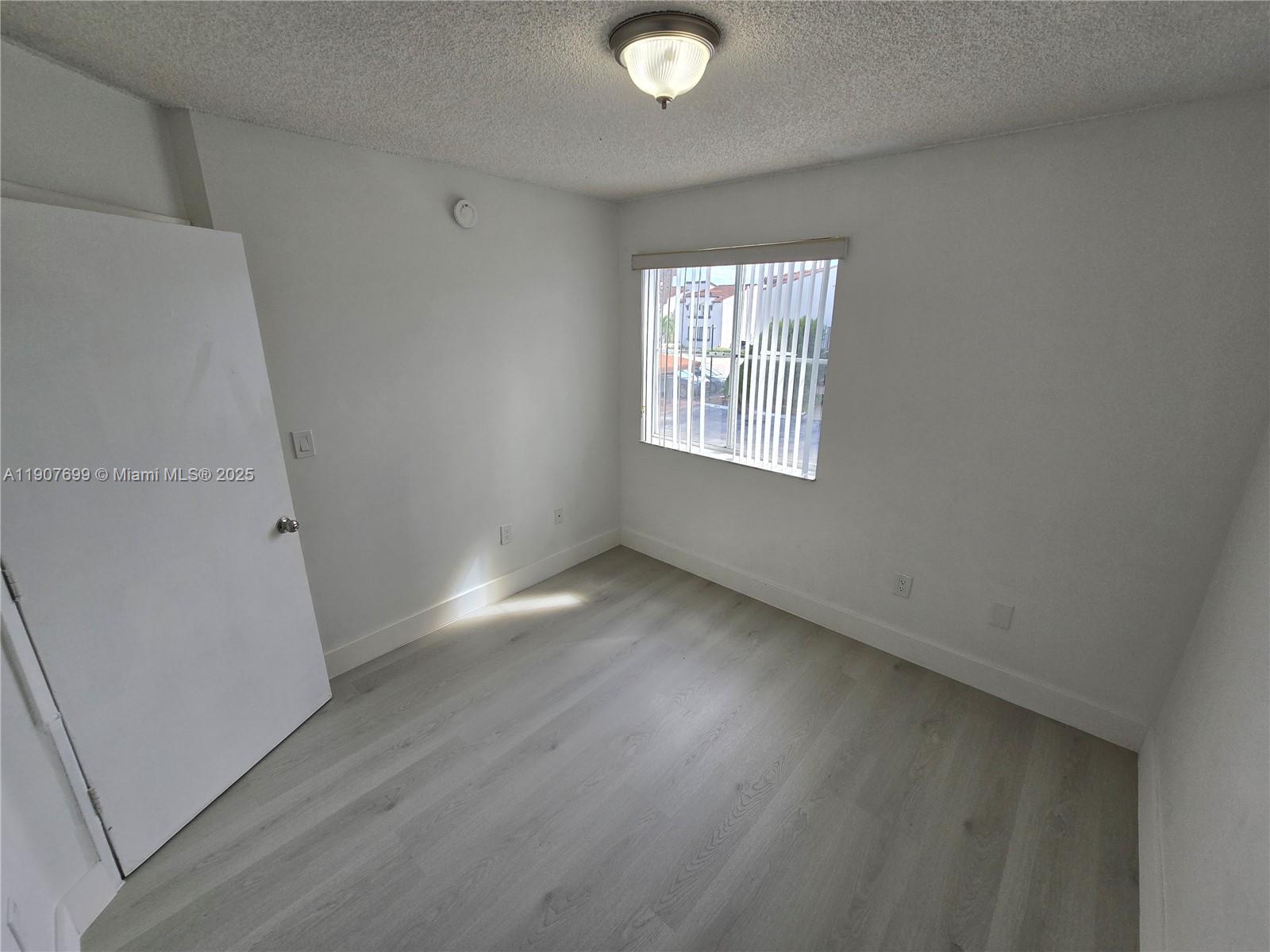 VILLA REAL CONDO NO 7 - Residential