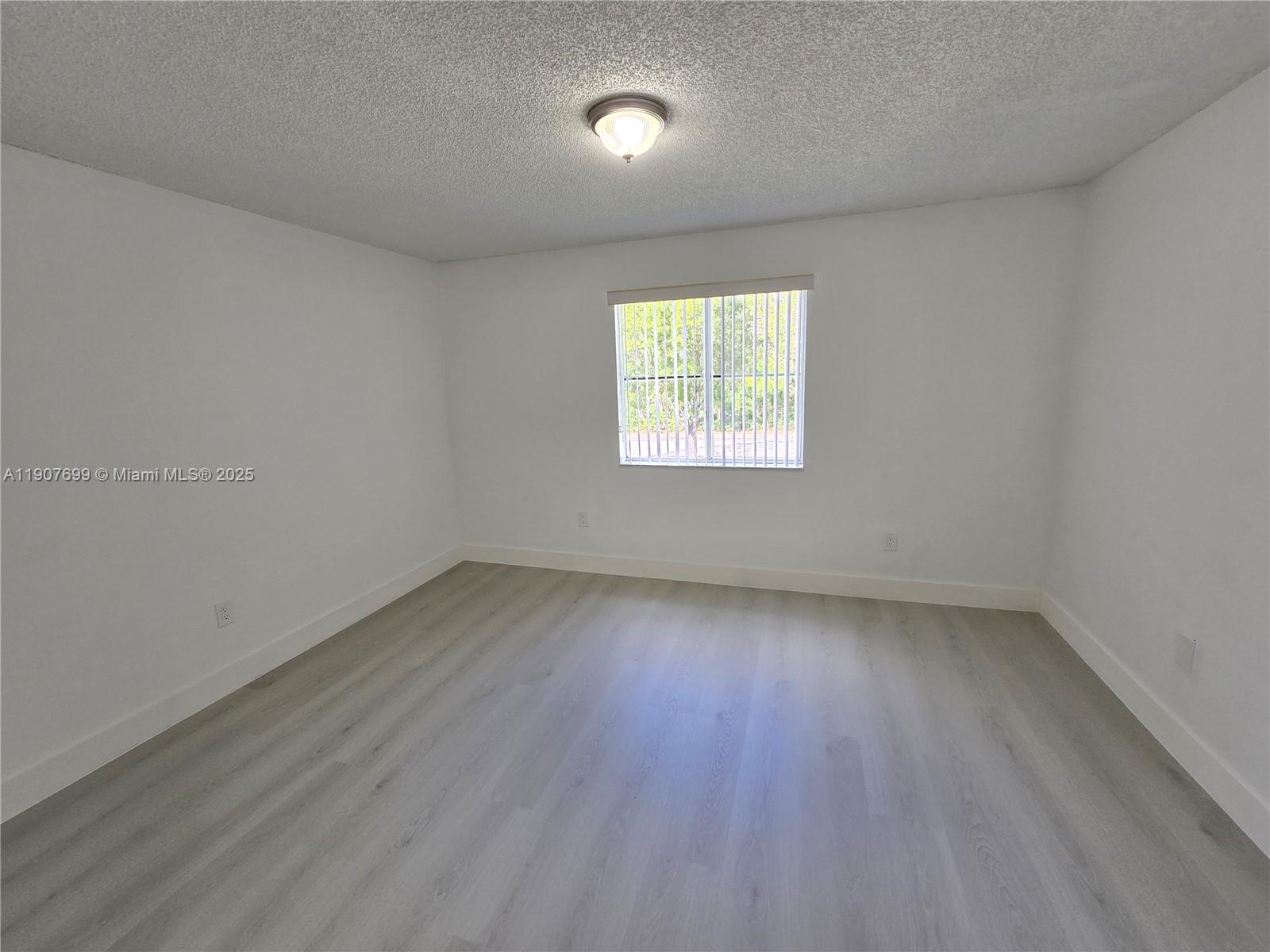 VILLA REAL CONDO NO 7 - Residential