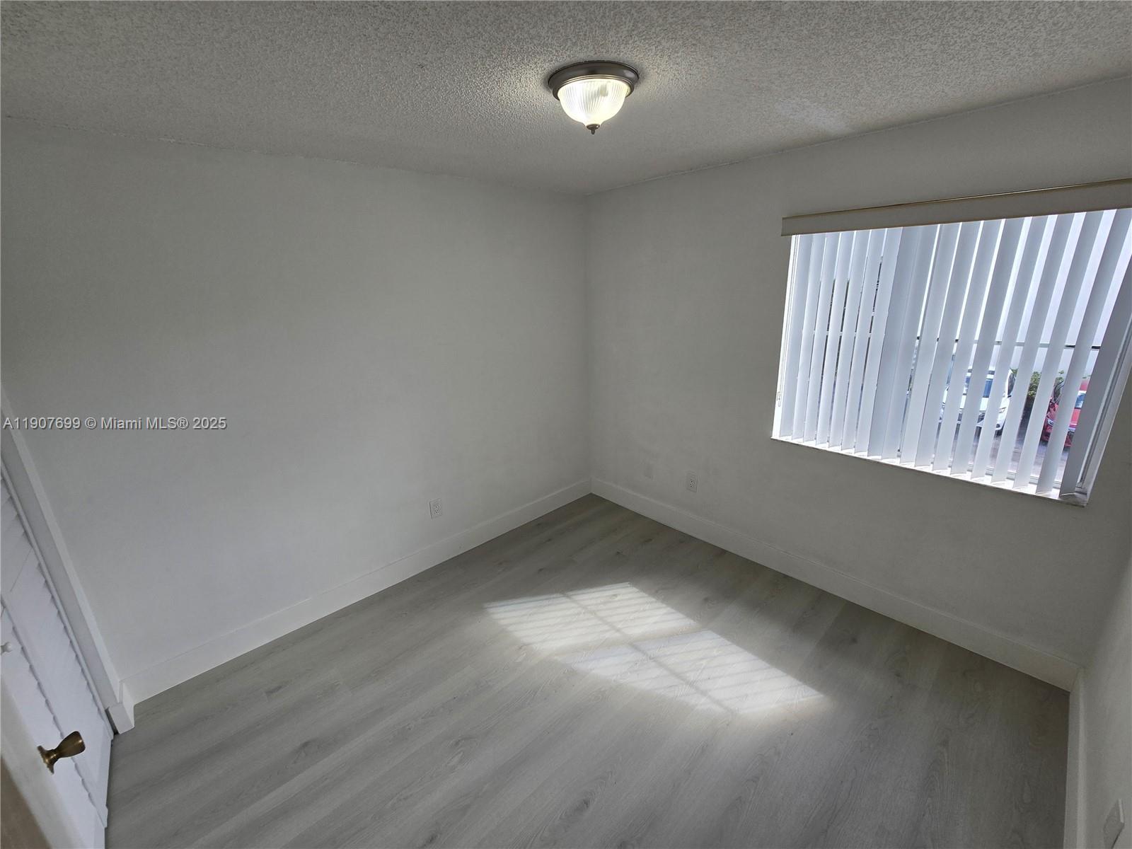 VILLA REAL CONDO NO 7 - Residential