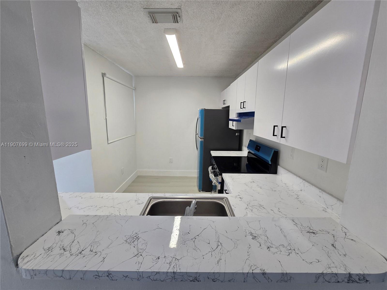 VILLA REAL CONDO NO 7 - Residential