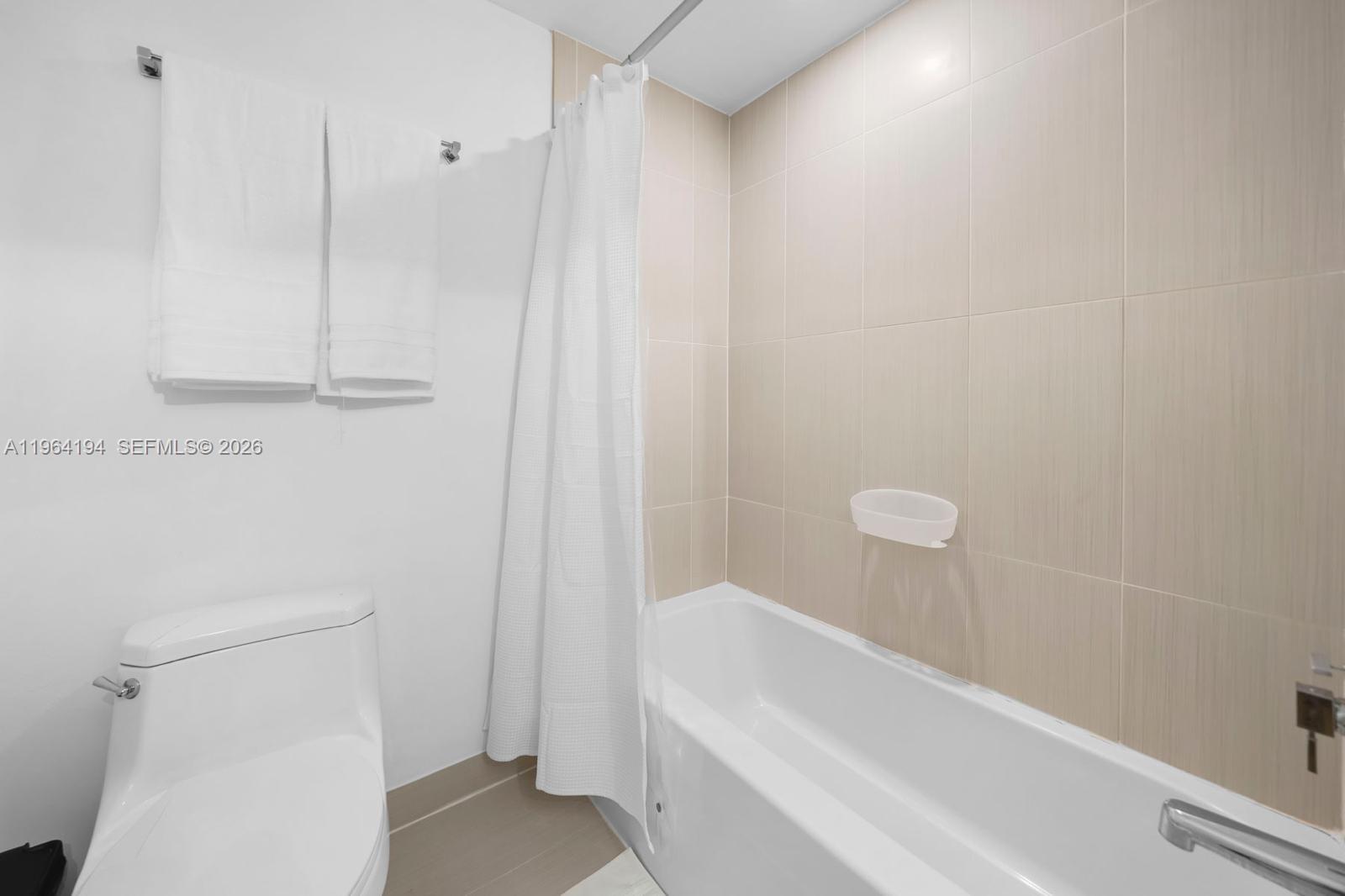 MIDBLOCK MIAMI CONDO - Residential