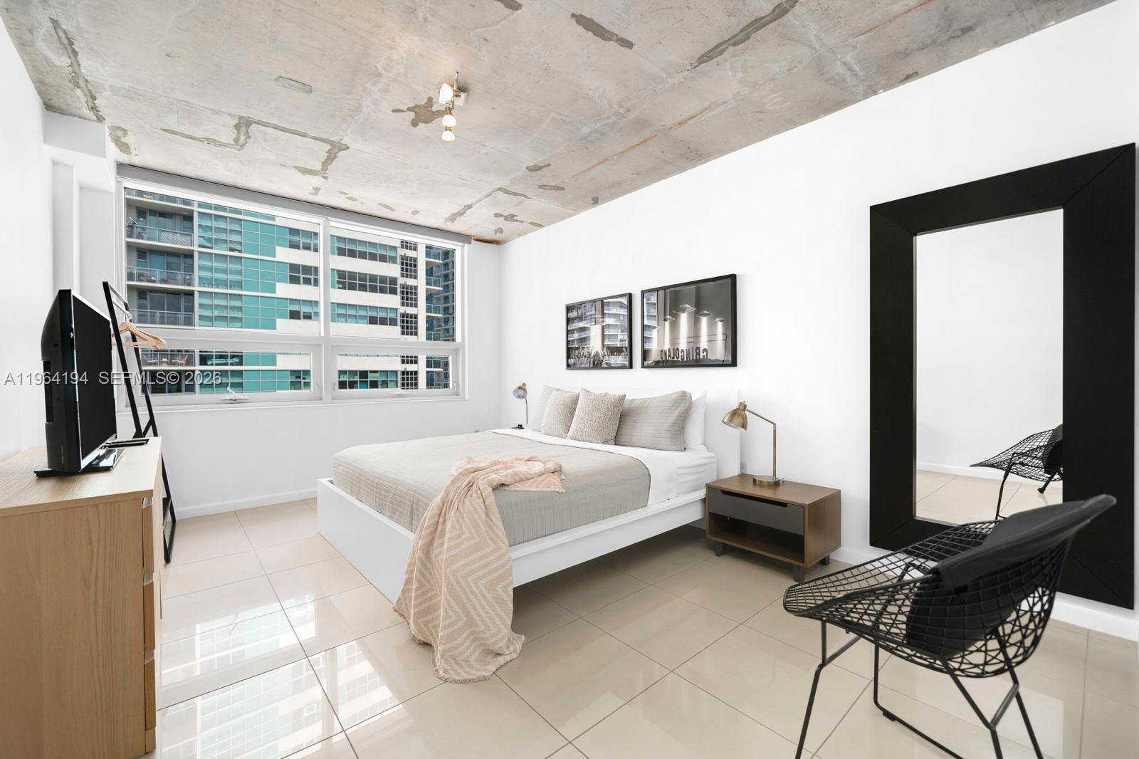 MIDBLOCK MIAMI CONDO - Residential