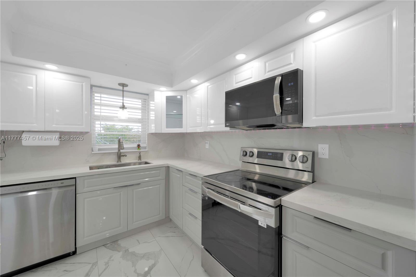 GREENS OF INVERRARY PHASE - Residential