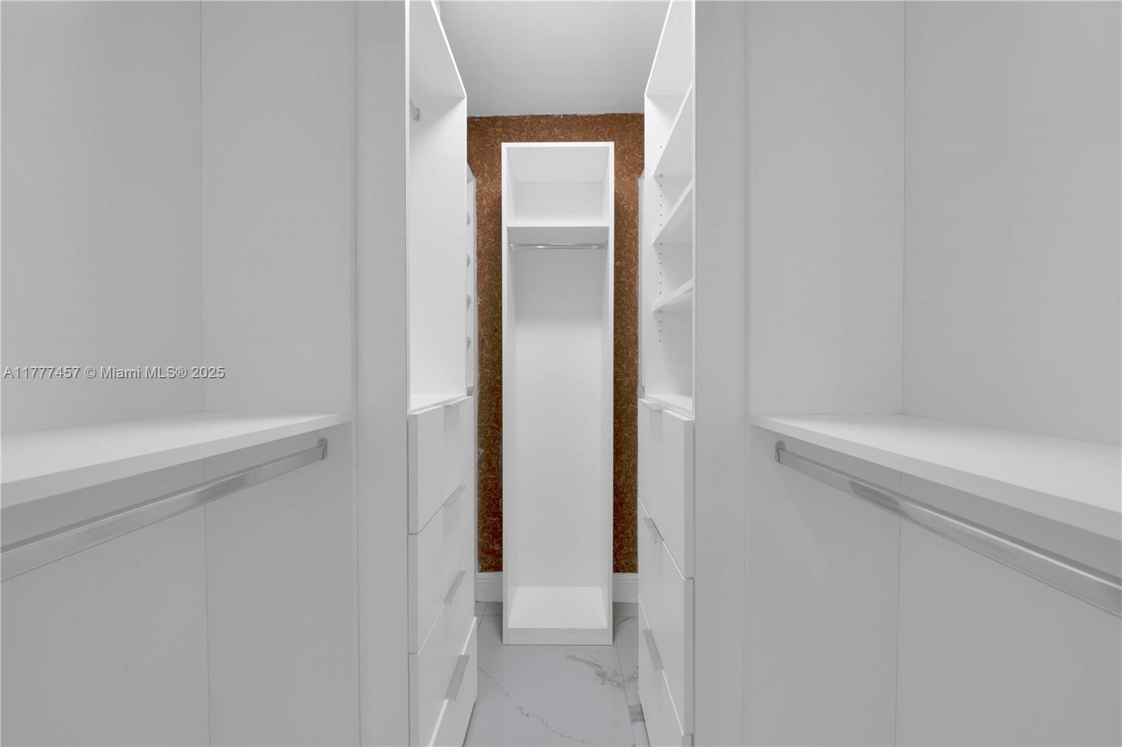 GREENS OF INVERRARY PHASE - Residential