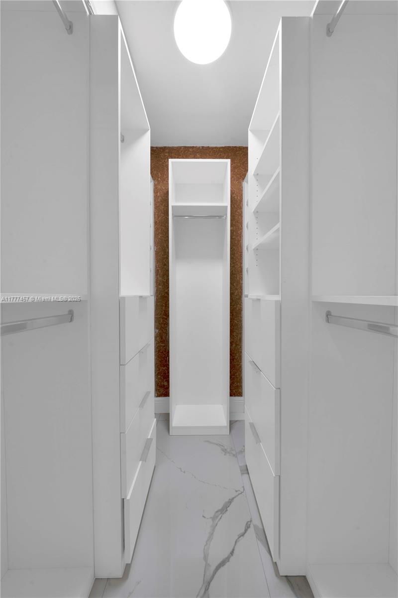 GREENS OF INVERRARY PHASE - Residential