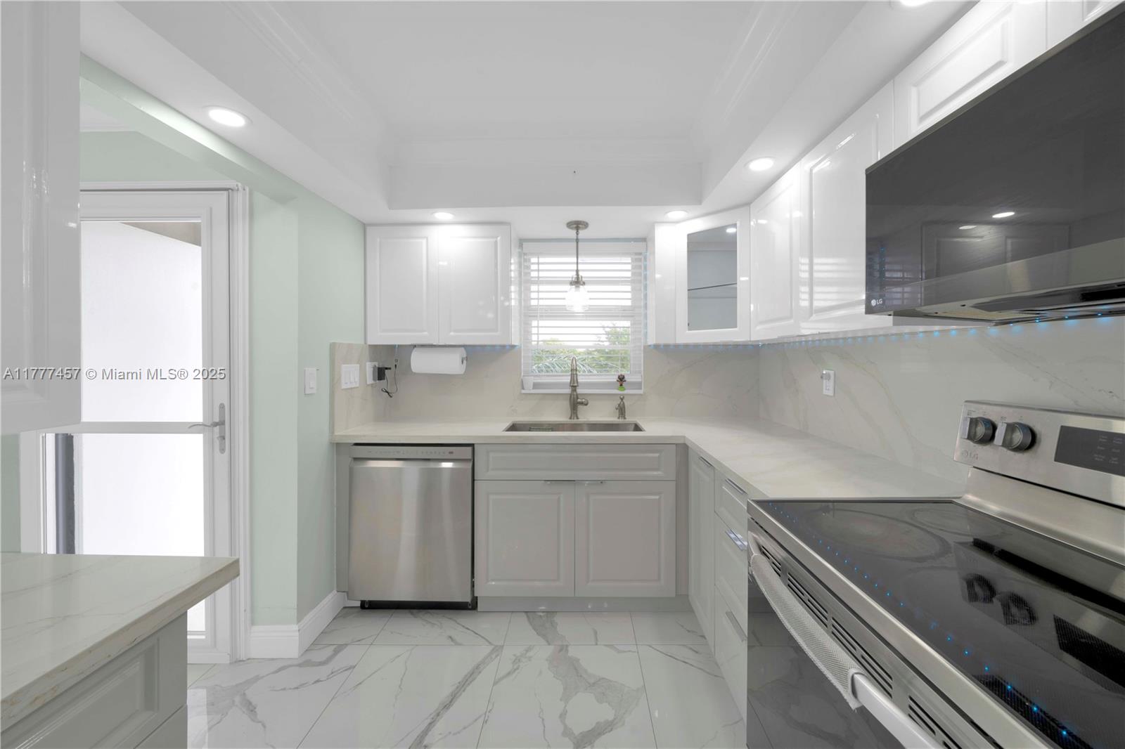 GREENS OF INVERRARY PHASE - Residential