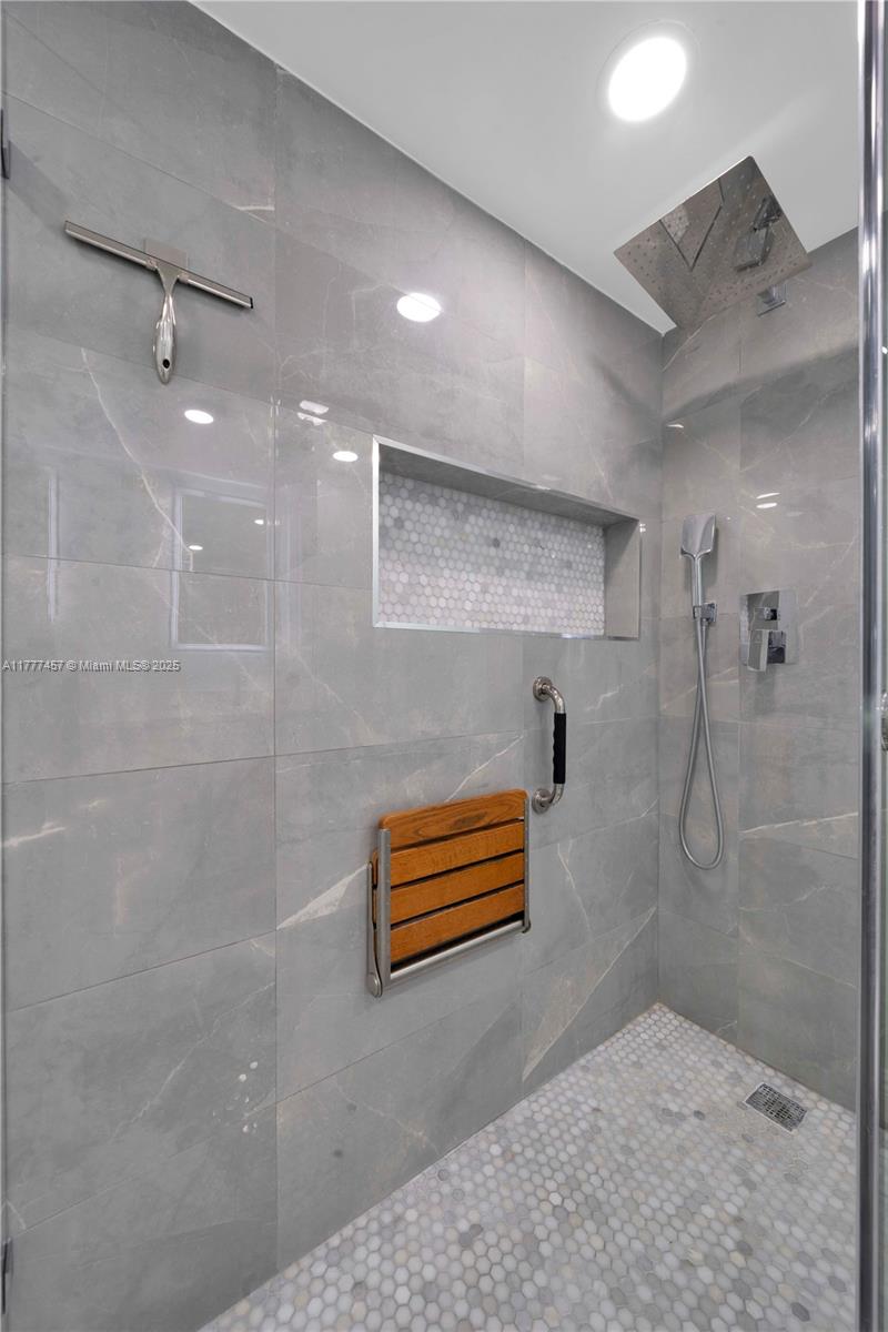 GREENS OF INVERRARY PHASE - Residential