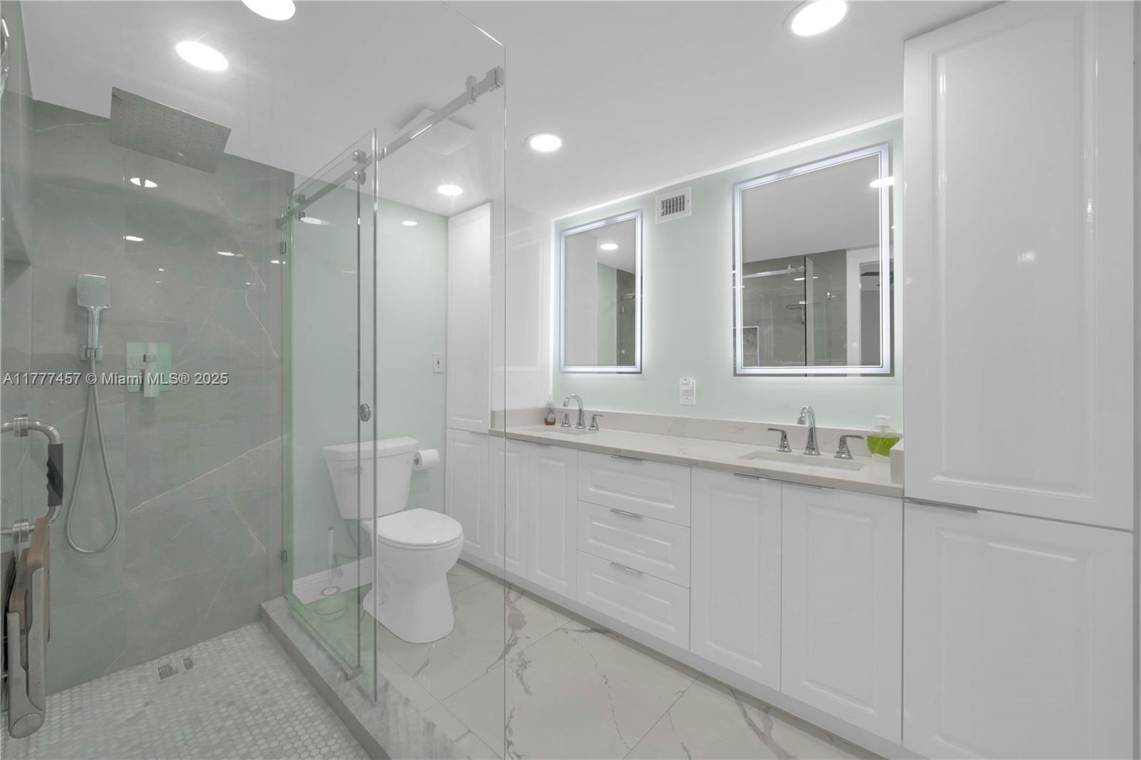 GREENS OF INVERRARY PHASE - Residential