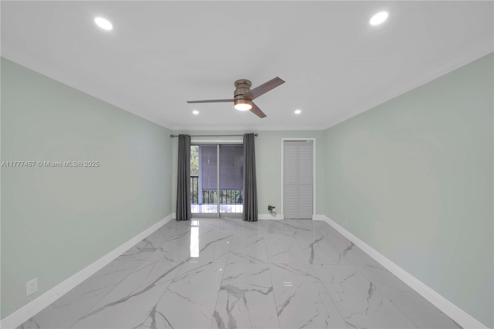 GREENS OF INVERRARY PHASE - Residential