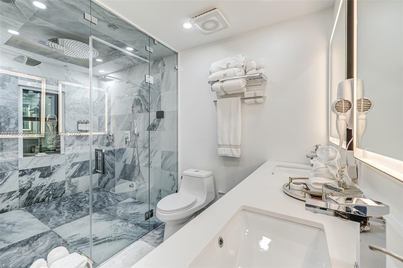 TORRES TOWER - Residential