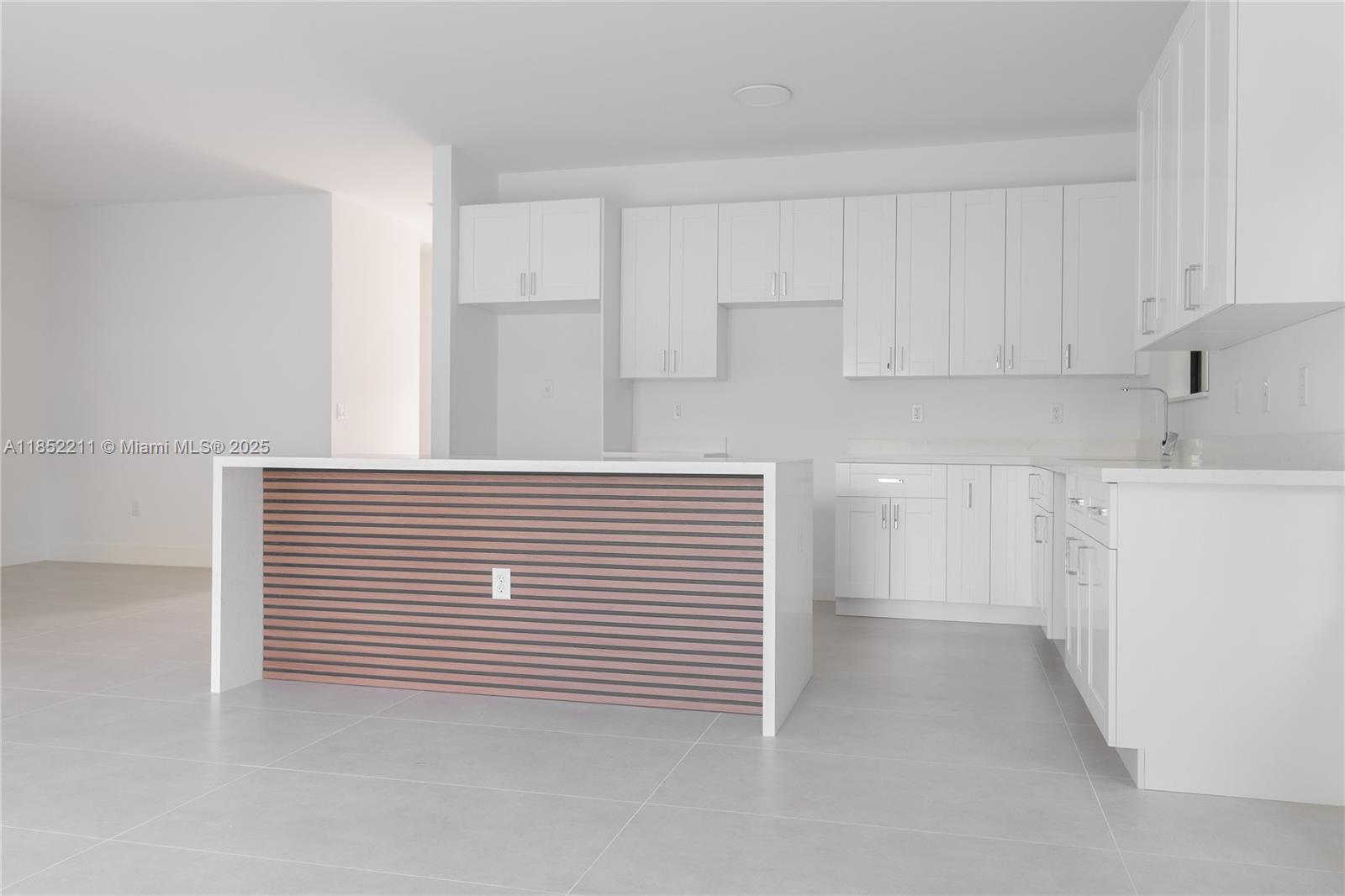 775 NW 47th St