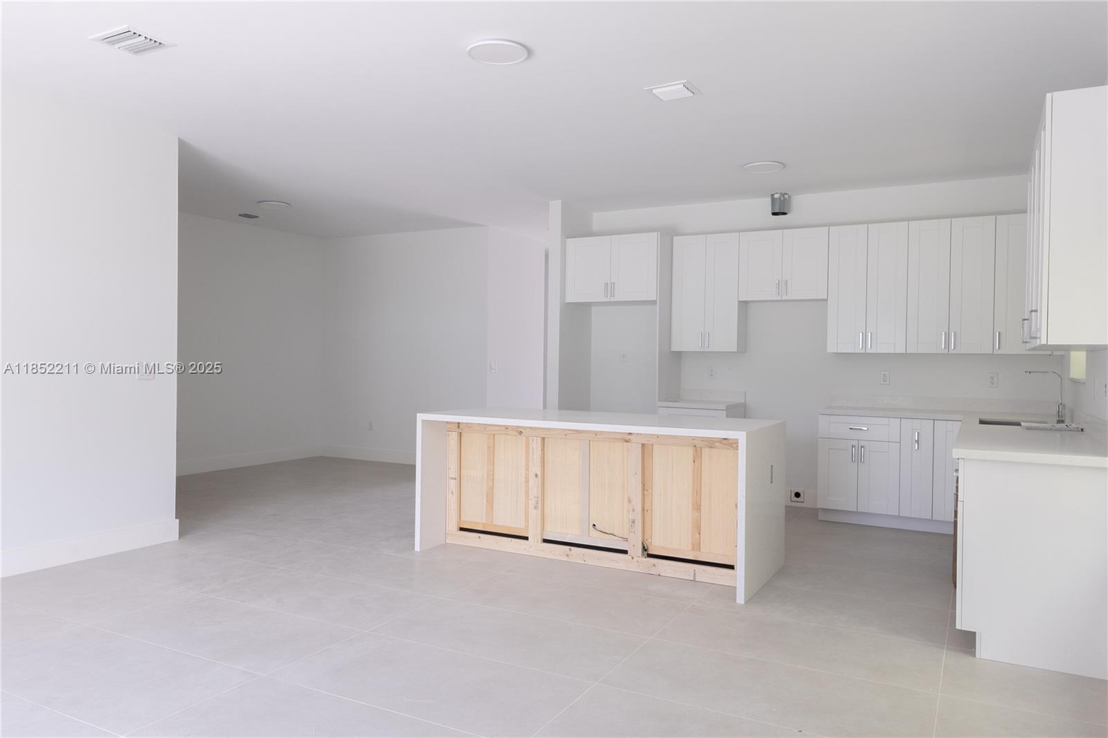 775 NW 47th St