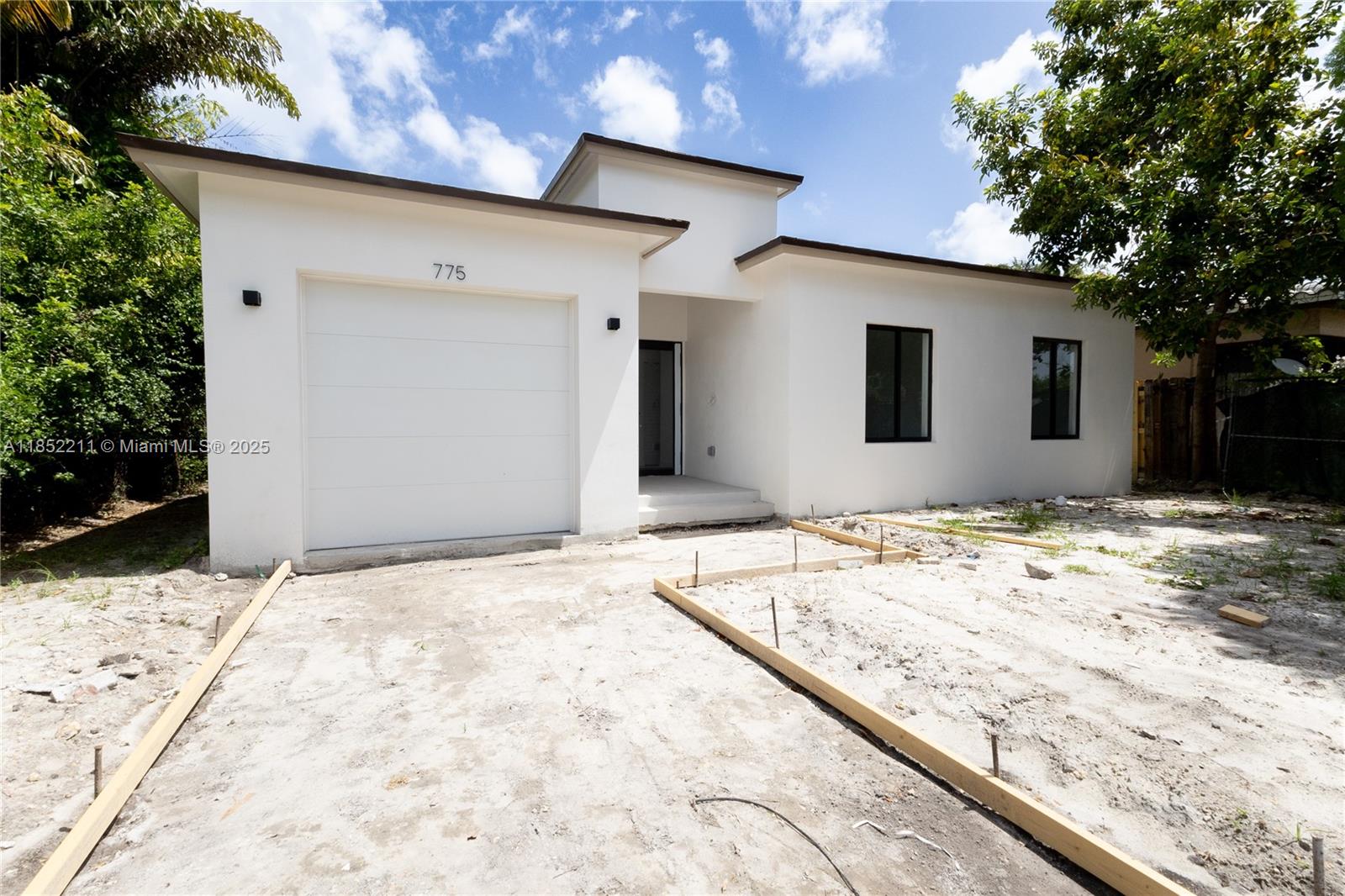775 NW 47th St