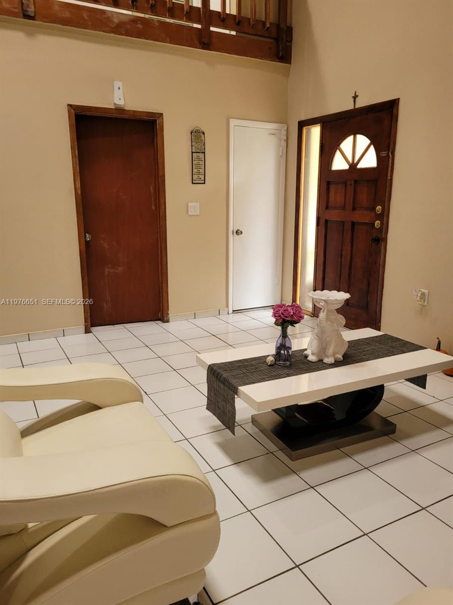 WESTBROOKE TWIN HOMES CON - Residential Lease