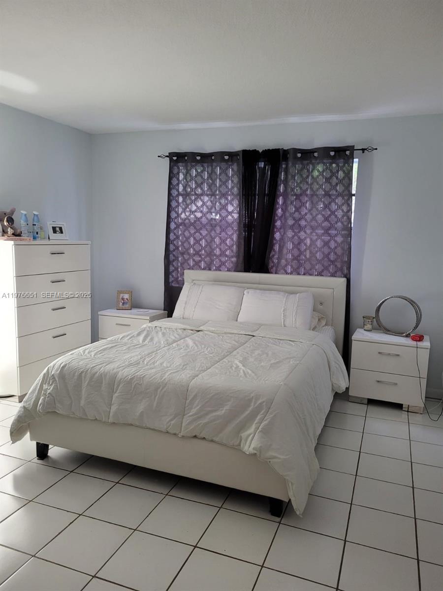 WESTBROOKE TWIN HOMES CON - Residential Lease