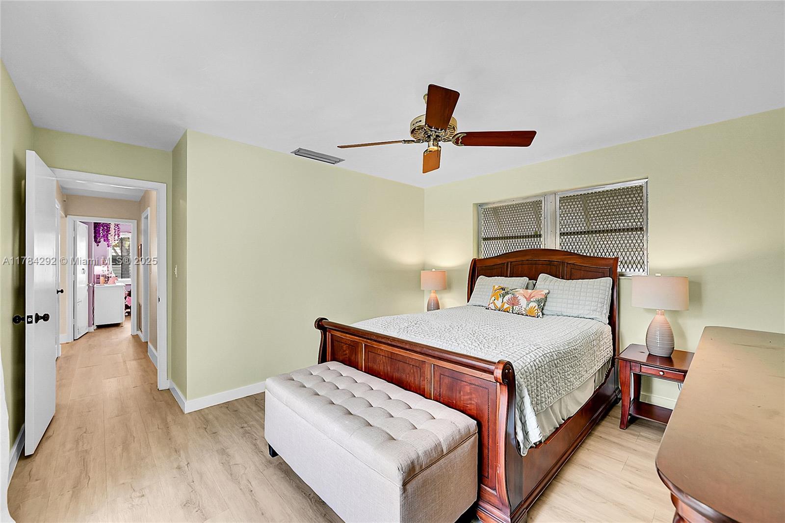 IMPERIAL POINT 2 SEC - Residential