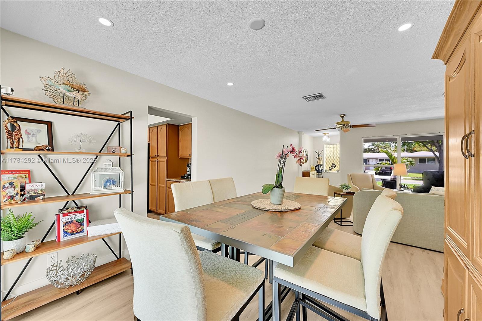 IMPERIAL POINT 2 SEC - Residential