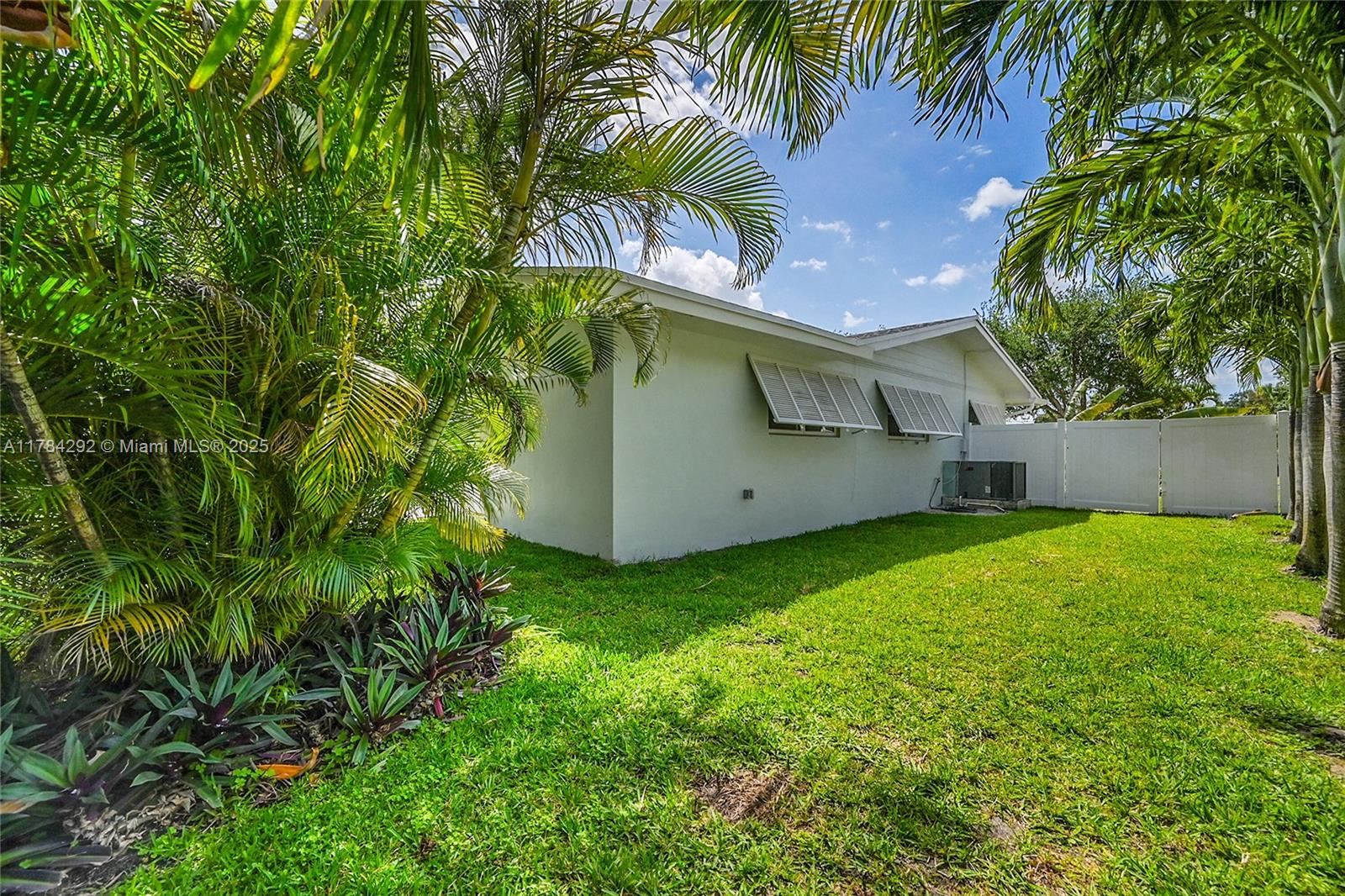 IMPERIAL POINT 2 SEC - Residential