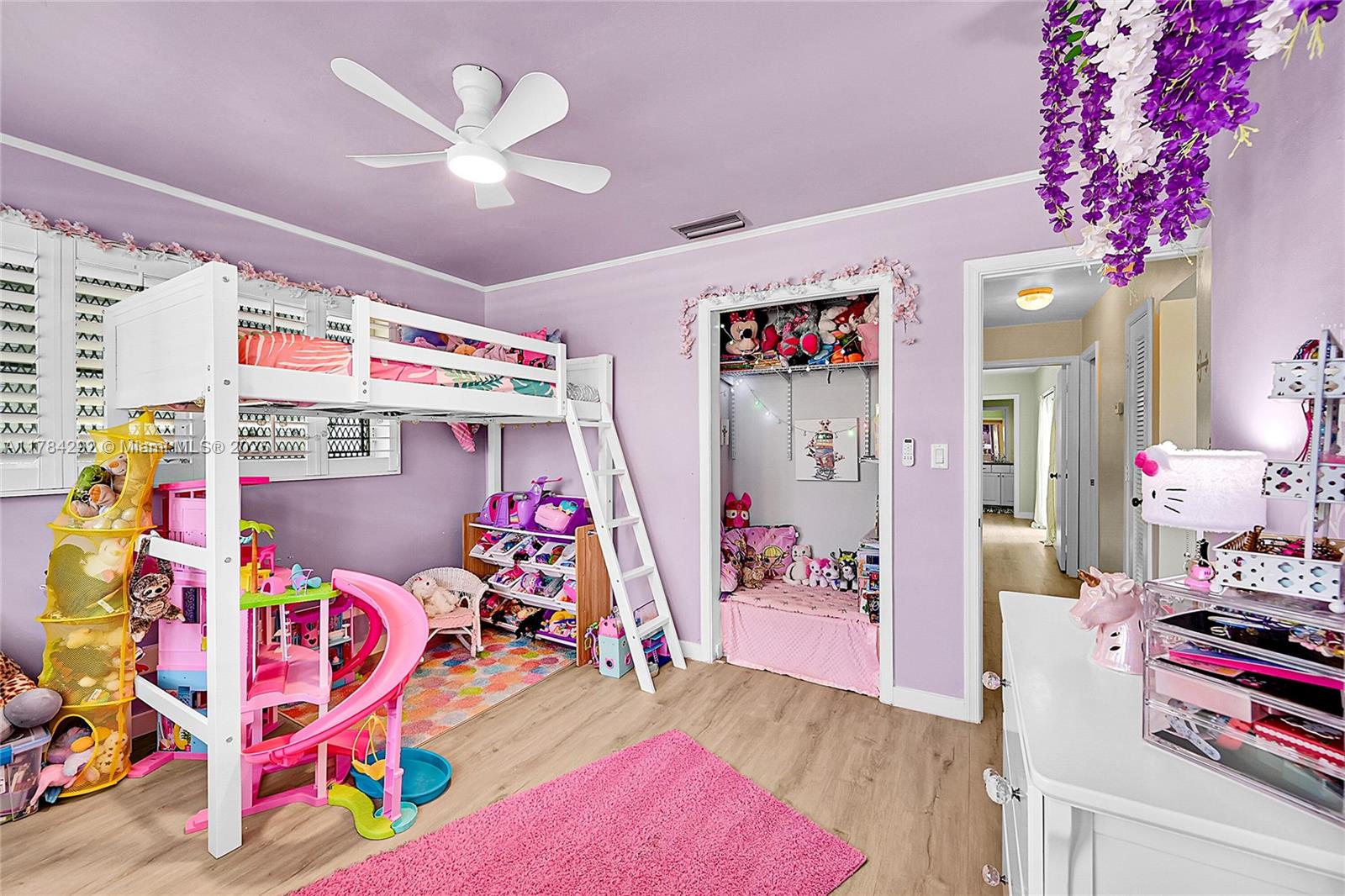 IMPERIAL POINT 2 SEC - Residential