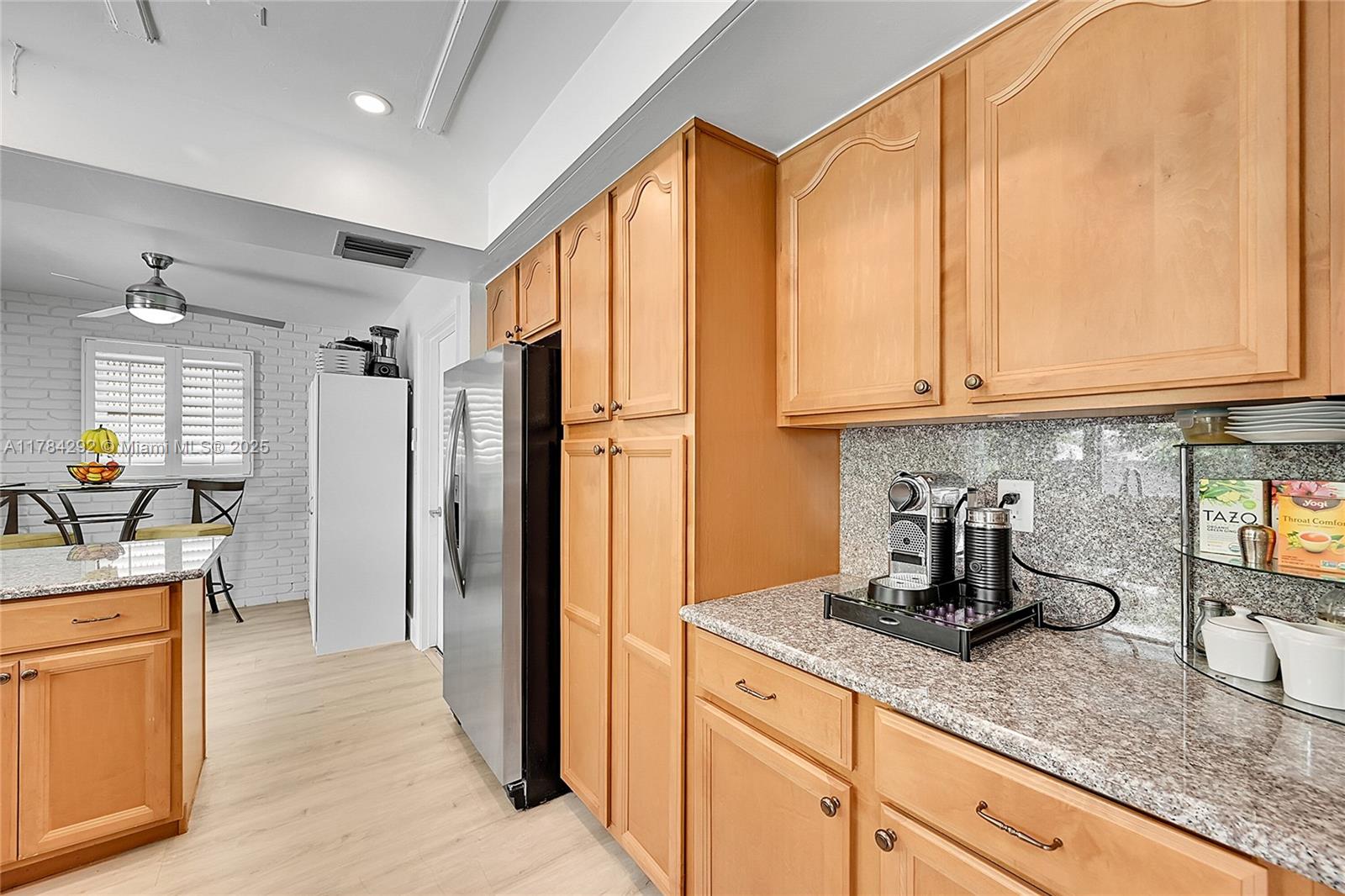 IMPERIAL POINT 2 SEC - Residential