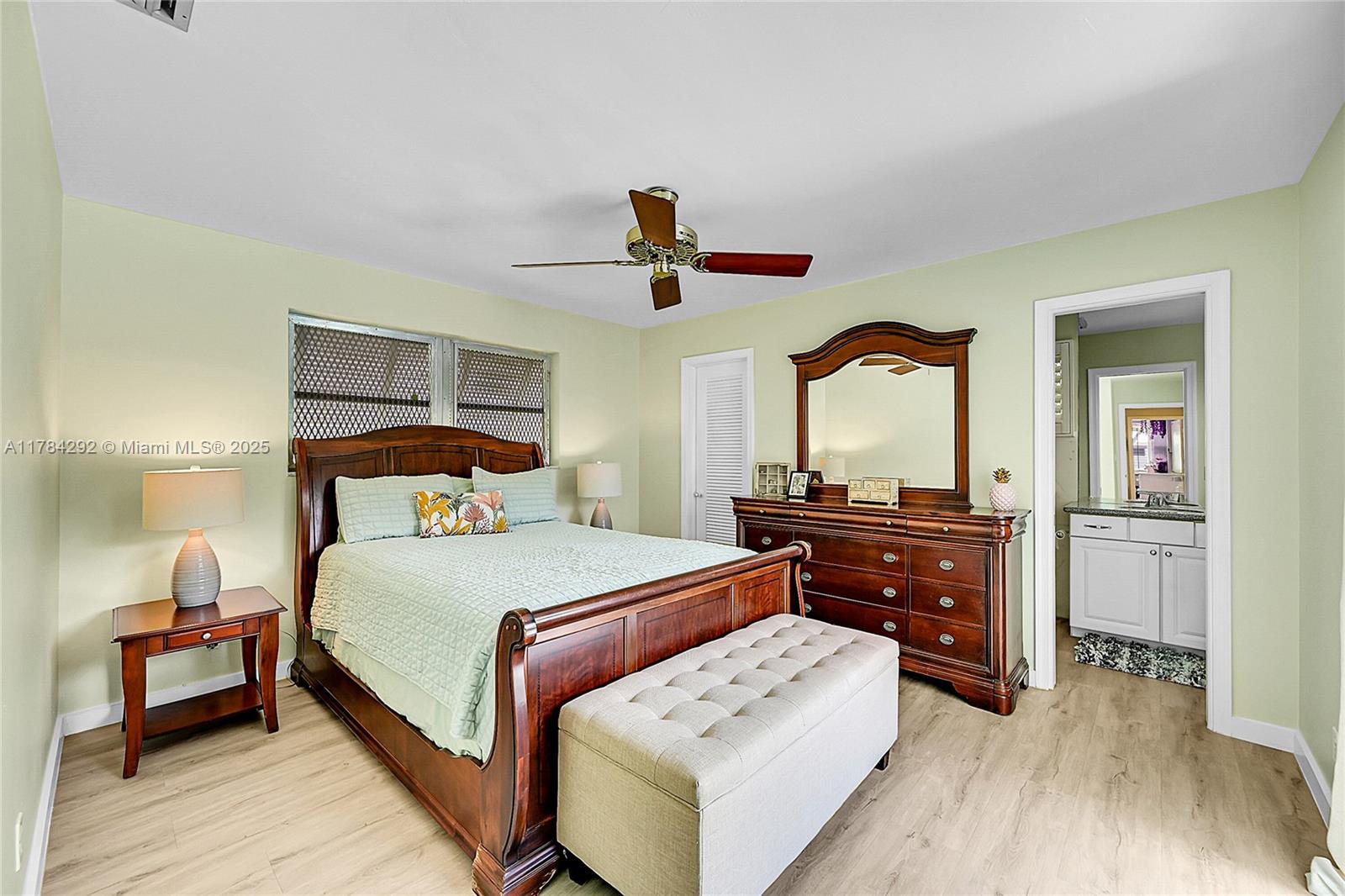 IMPERIAL POINT 2 SEC - Residential