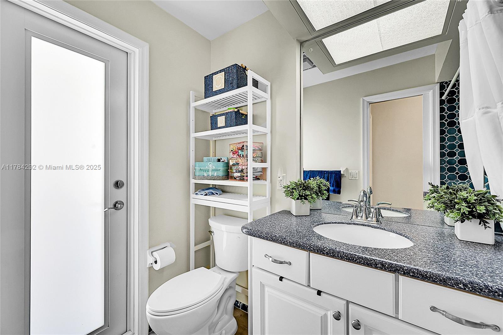 IMPERIAL POINT 2 SEC - Residential