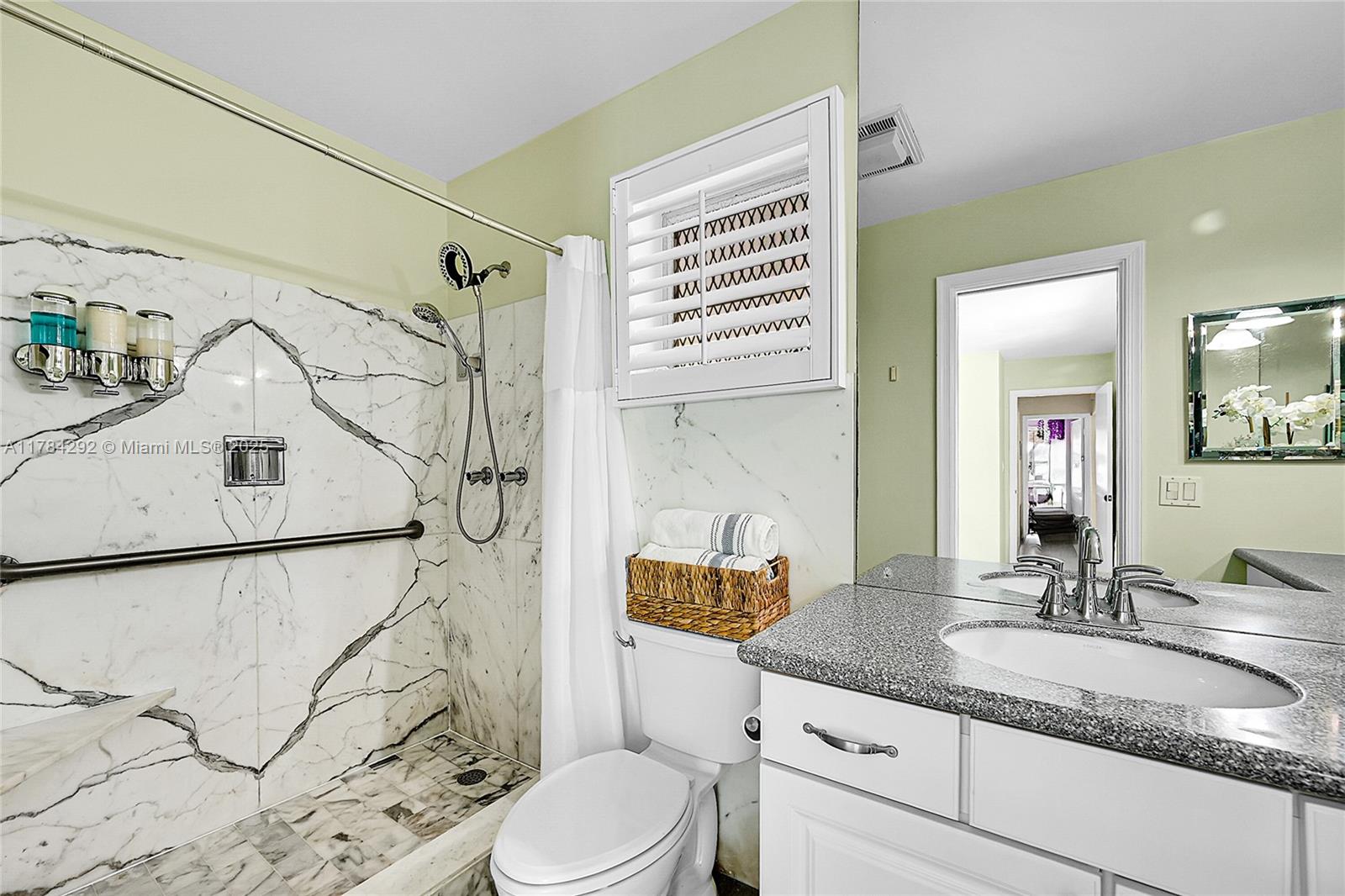 IMPERIAL POINT 2 SEC - Residential