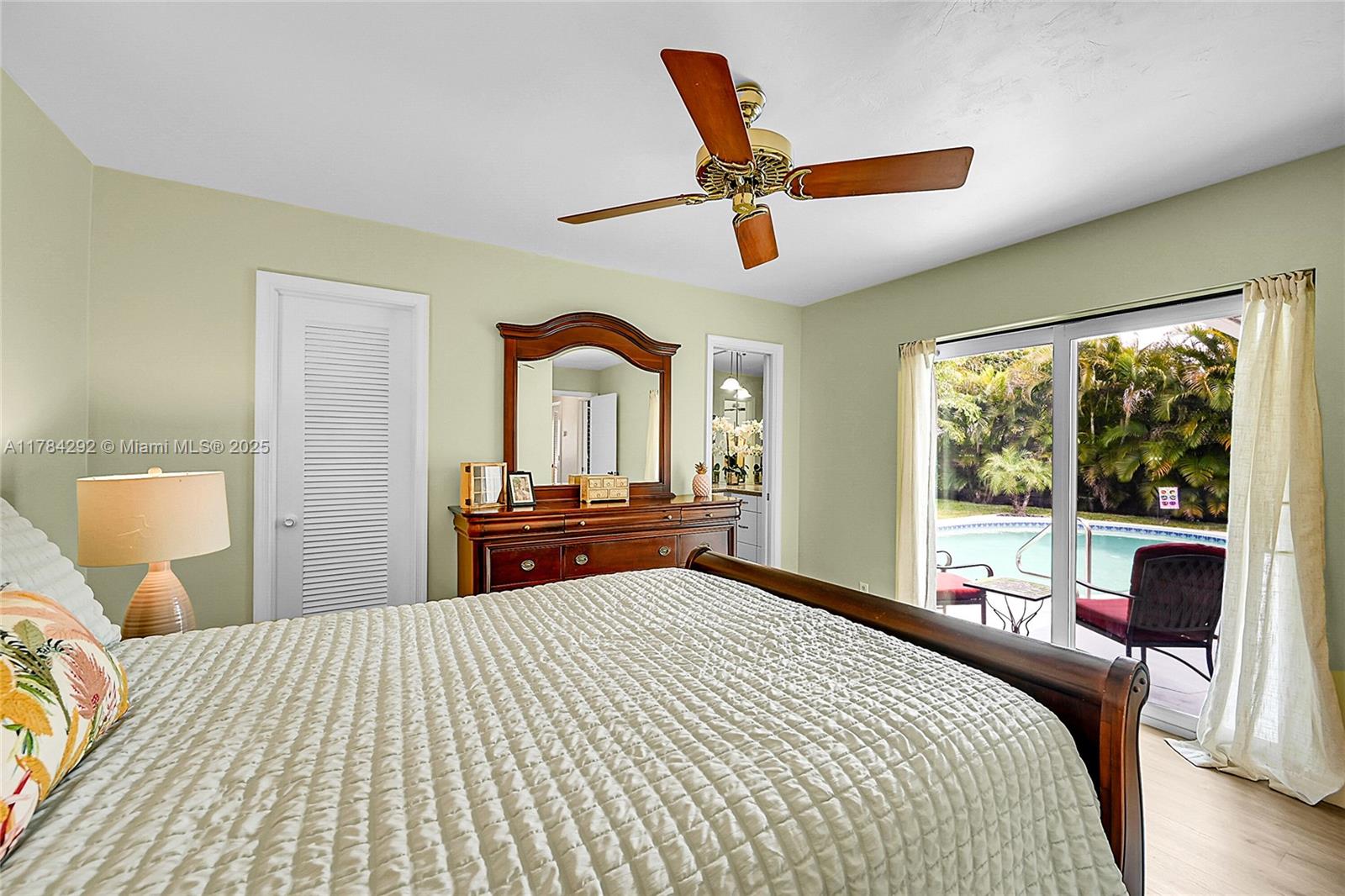 IMPERIAL POINT 2 SEC - Residential