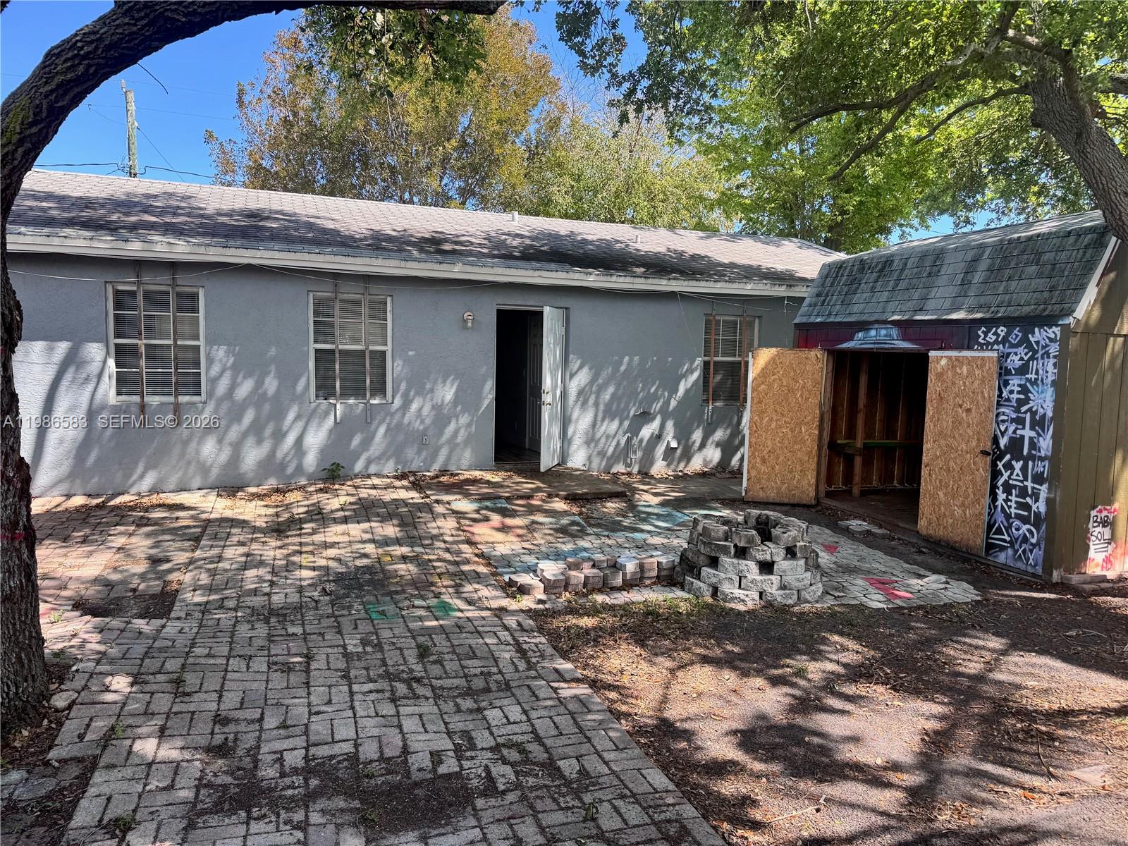 LINCOLN PARK CORR PLAT - Residential Lease