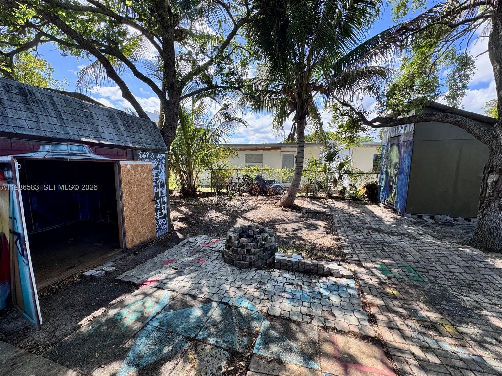 LINCOLN PARK CORR PLAT - Residential Lease