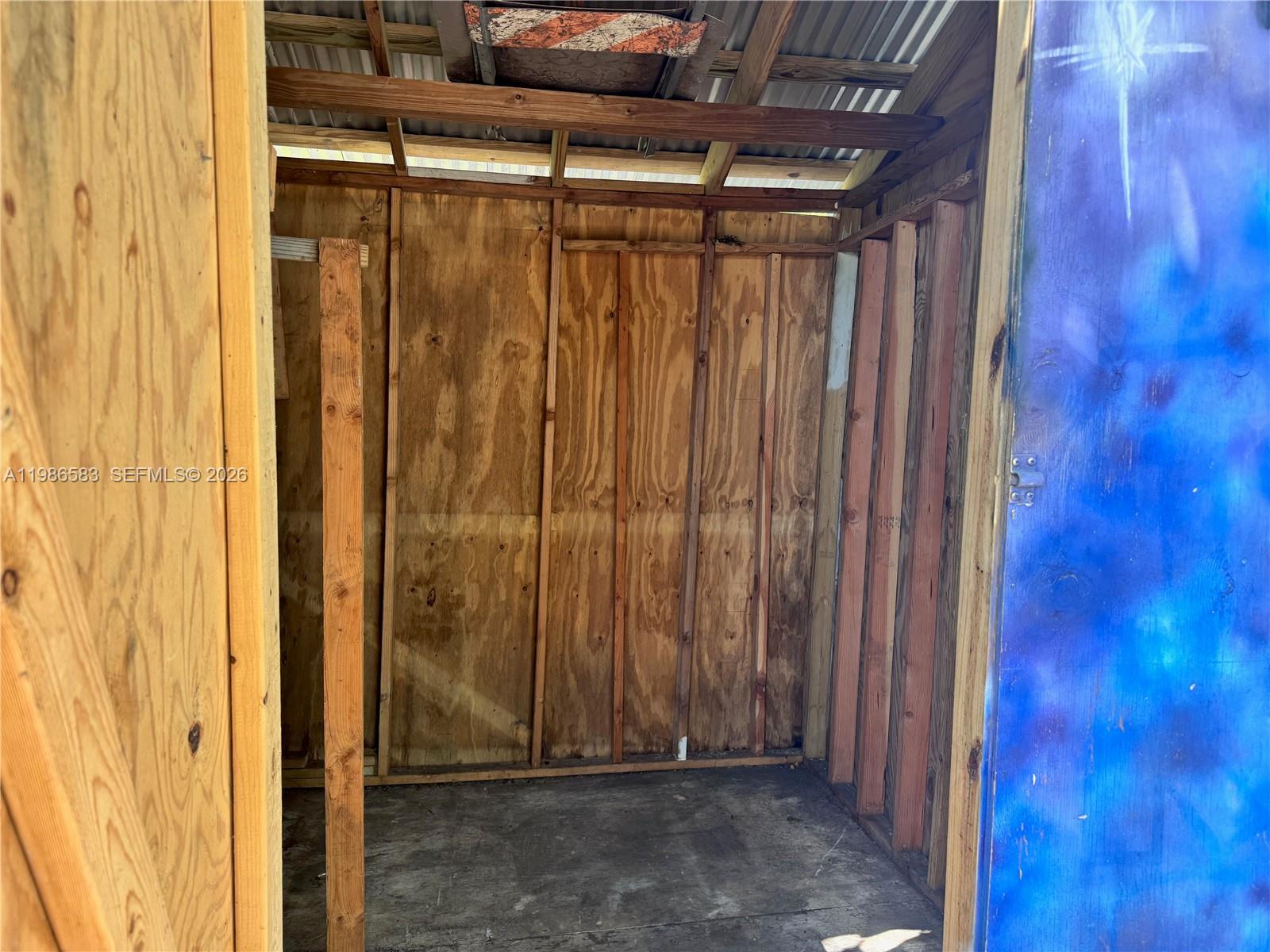 LINCOLN PARK CORR PLAT - Residential Lease