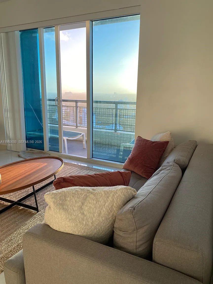 INFINITY AT BRICKELL COND - Residential